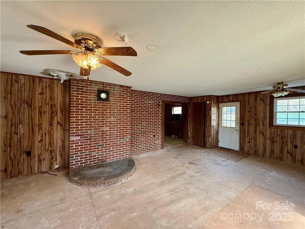 365 Ollis Road - Photo 4