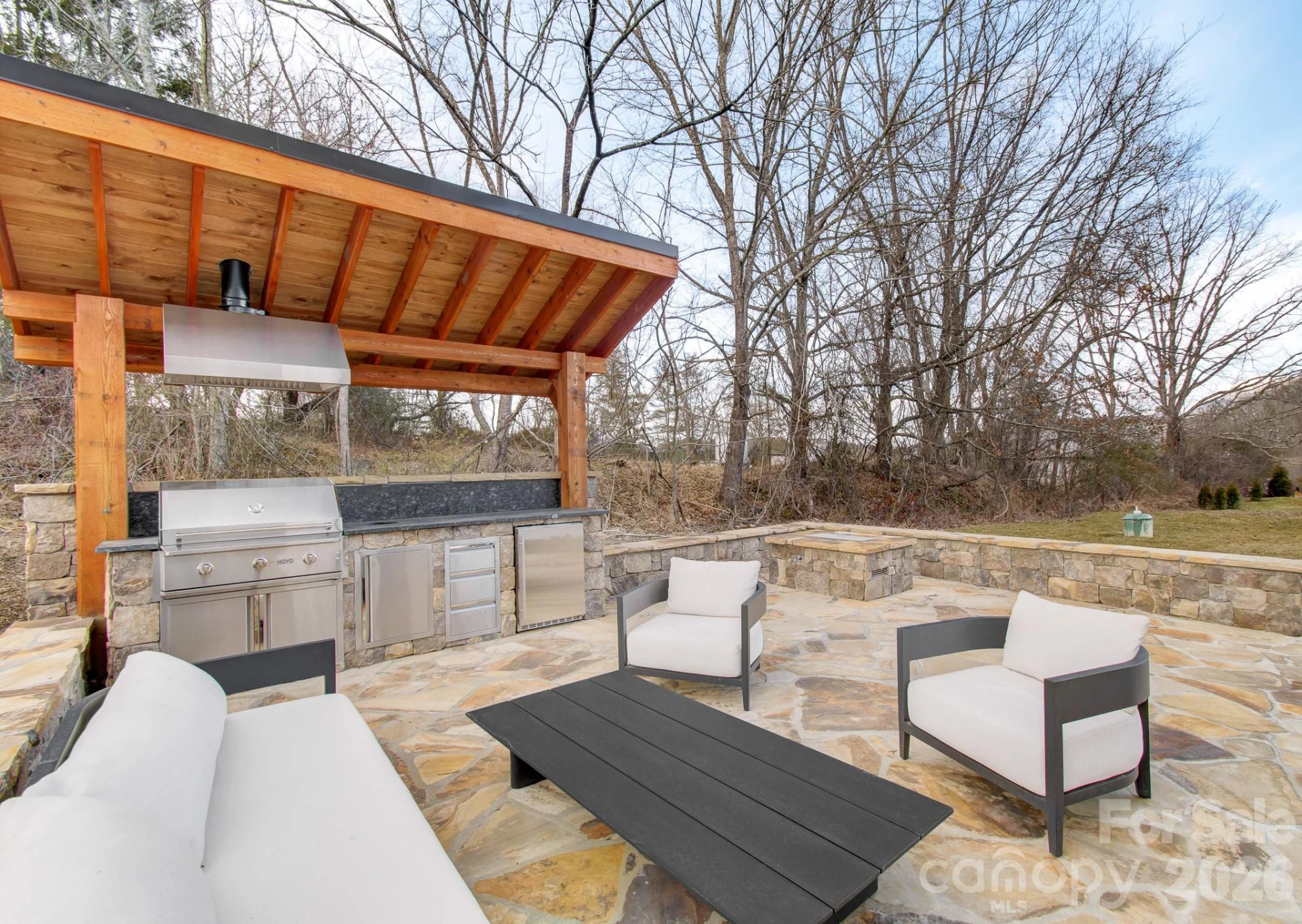 184 Mavrick Drive - Photo 3