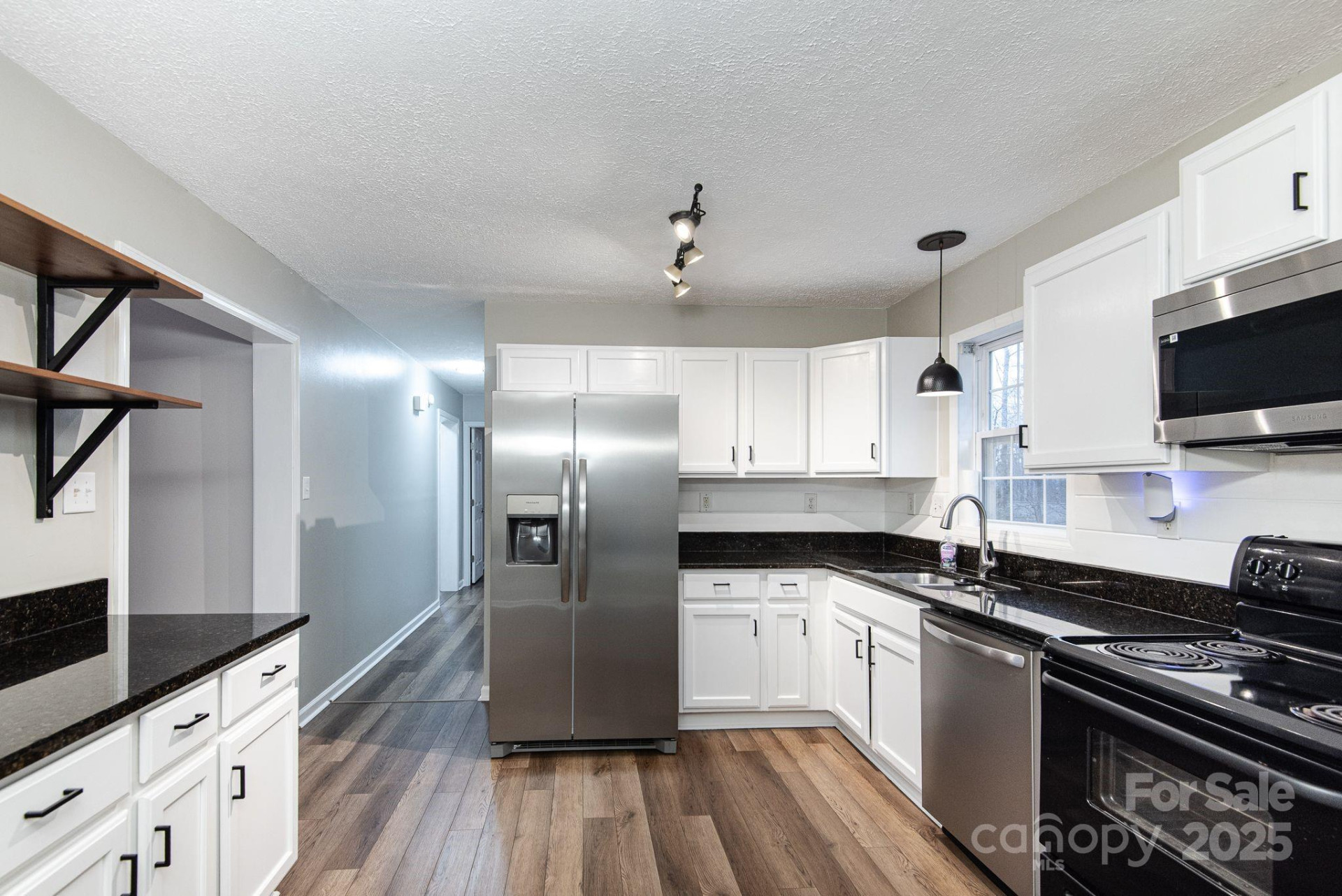 263 Newberry Drive - Photo 2
