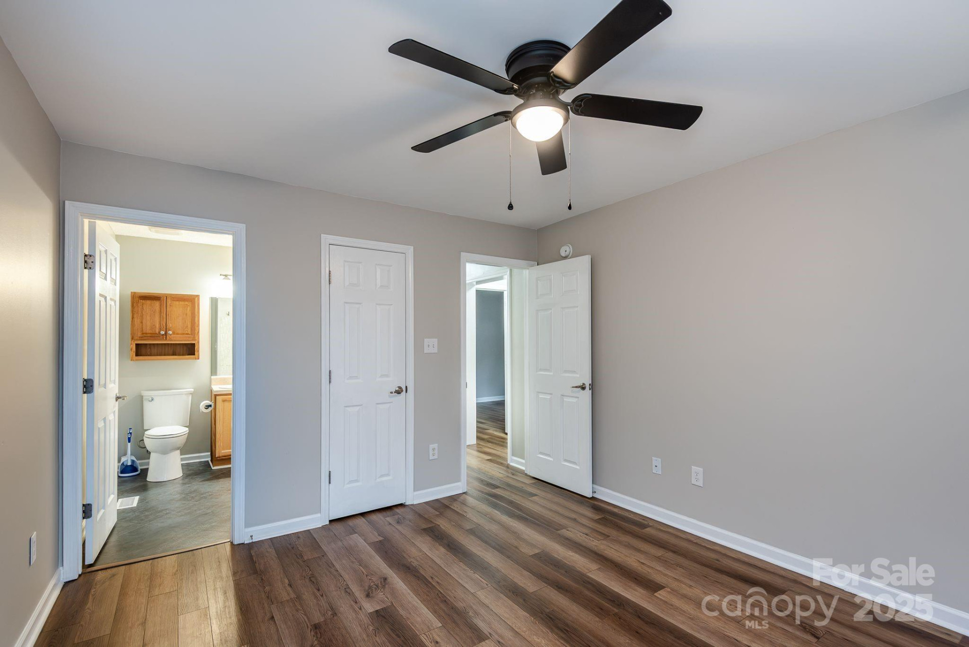 263 Newberry Drive - Photo 4