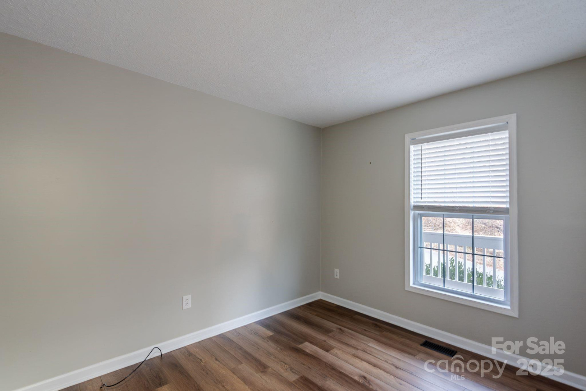 263 Newberry Drive - Photo 9