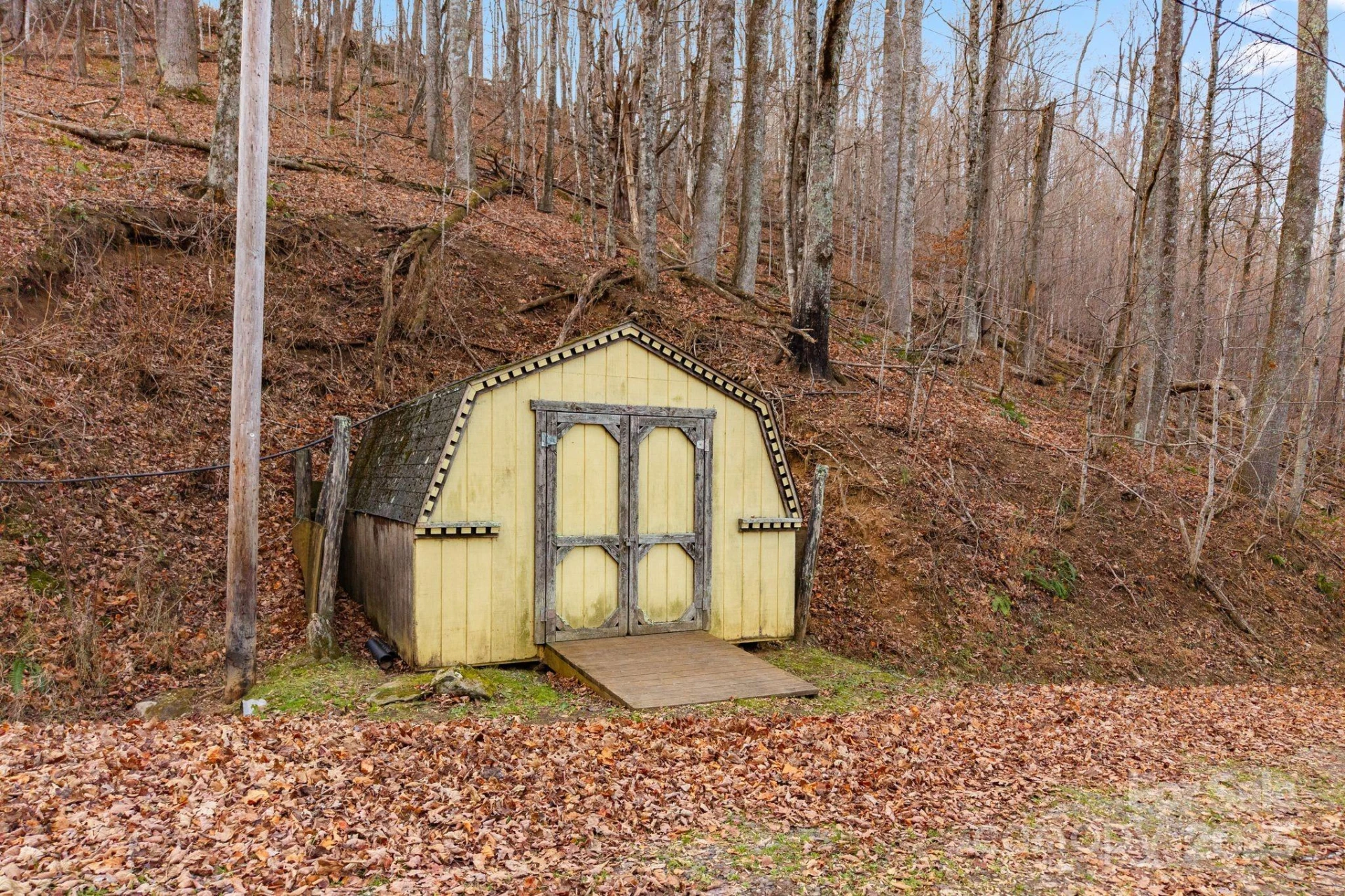 2650 Secluded Valley Road - Photo 28
