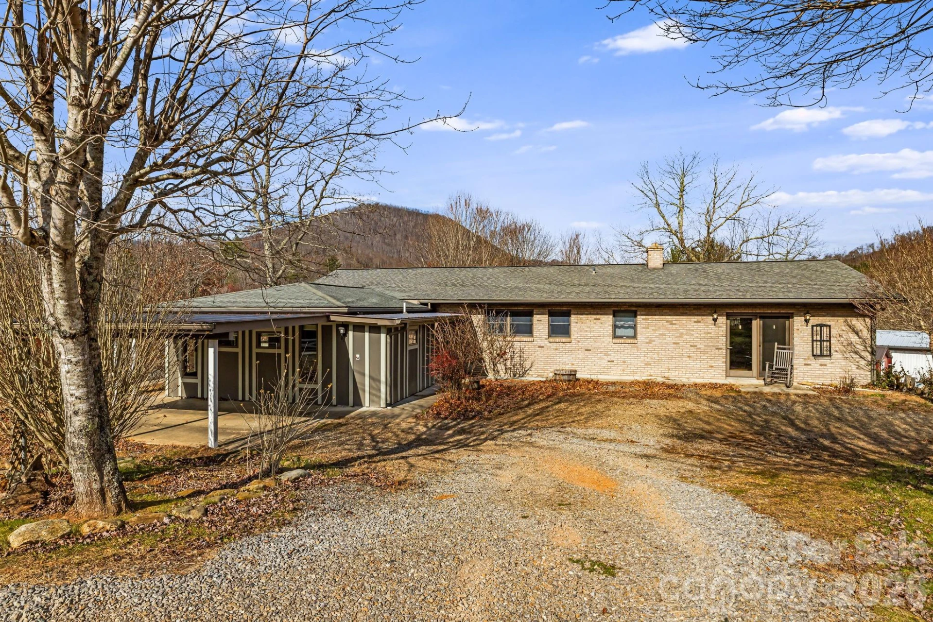 197, 199, 201 Roland Hill Road