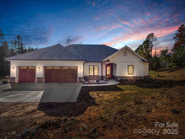 21 Rock Ridge Road, Mill Spring, NC, 28756