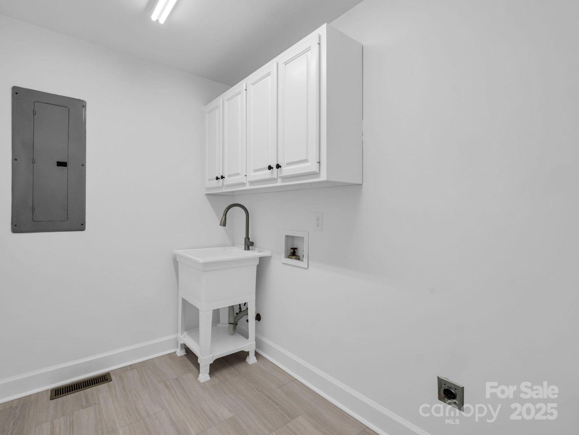 303 Fairforest Drive - Photo 12