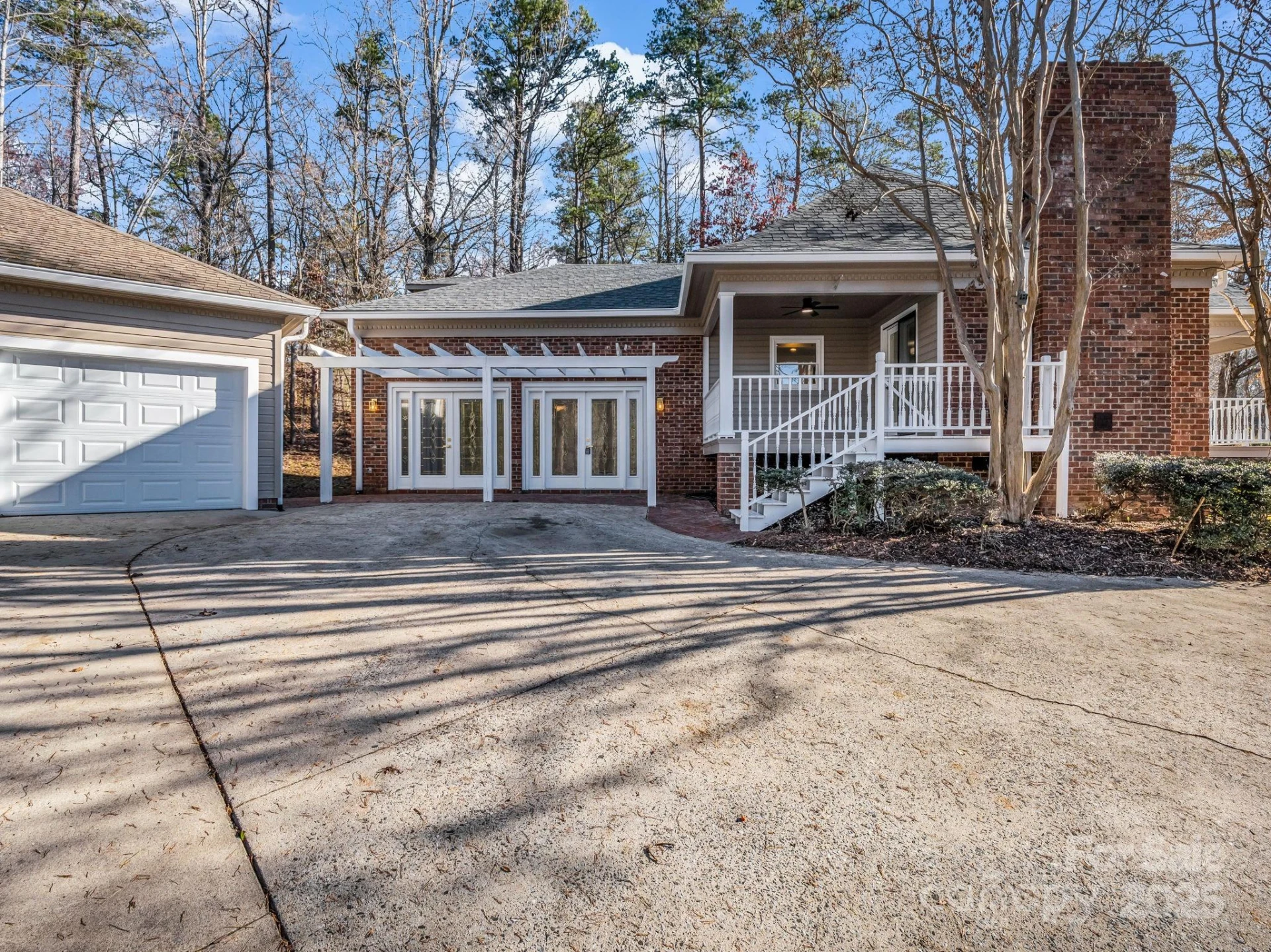 303 Fairforest Drive - Photo 4