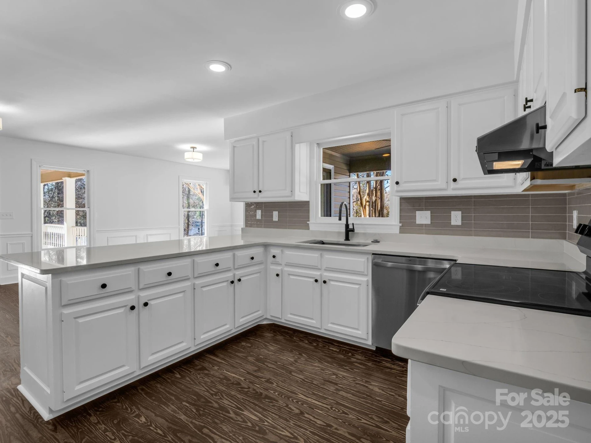 303 Fairforest Drive - Photo 6
