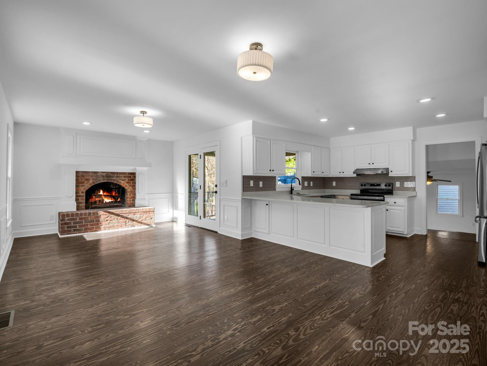 303 Fairforest Drive - Photo 7