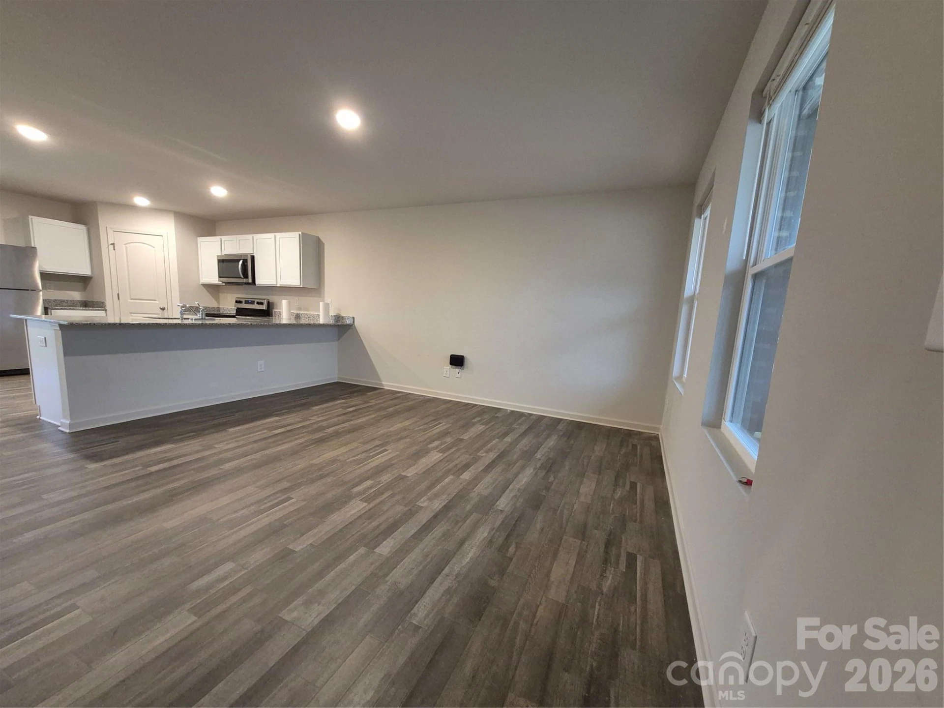 121 Vintage Woods Court - Photo 2