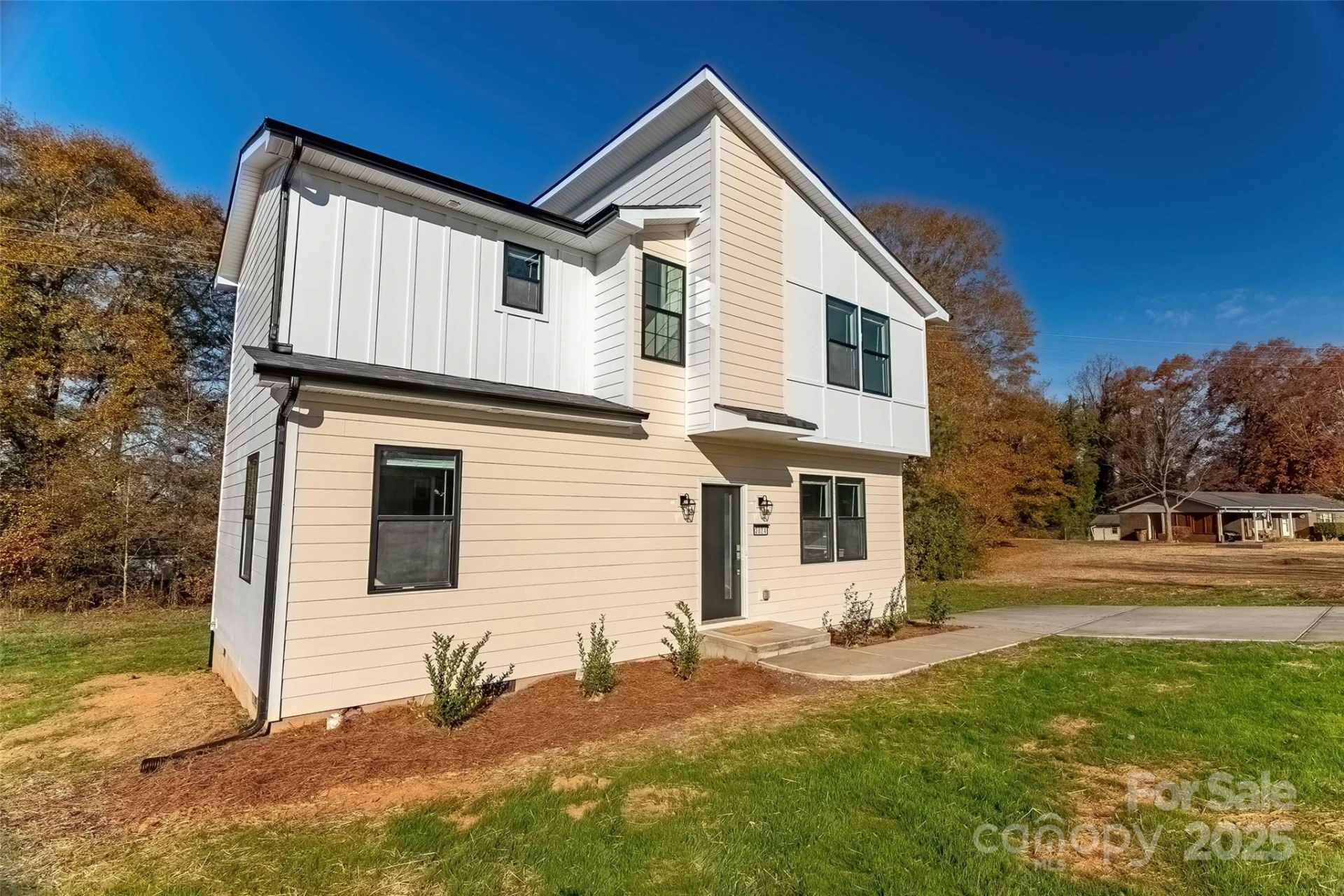 3024 Poplar Circle - Photo 2