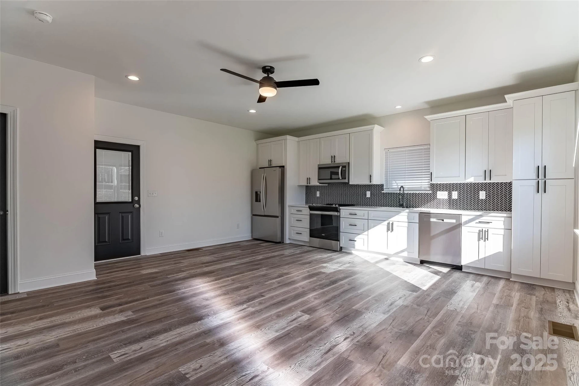 3024 Poplar Circle - Photo 5