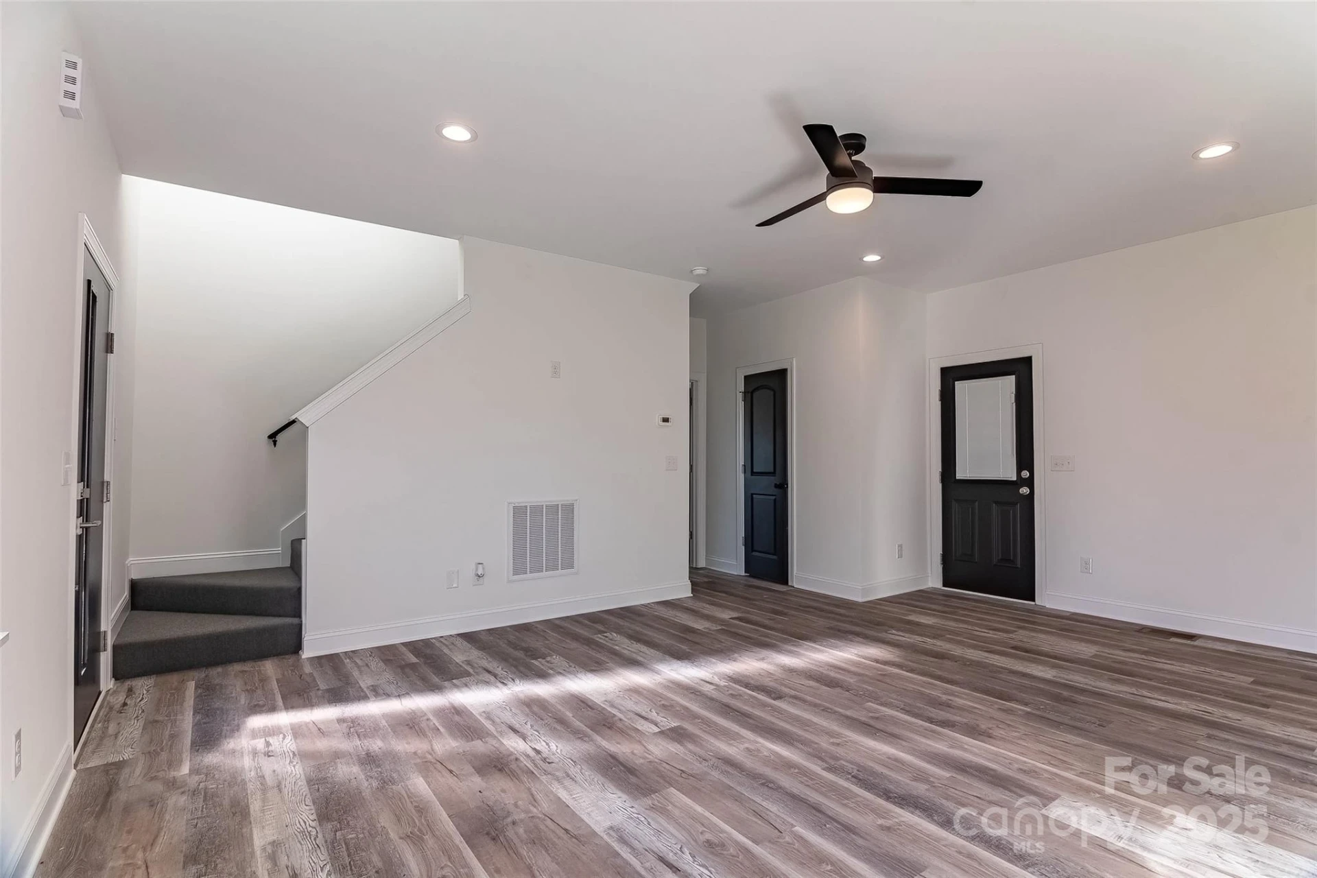 3024 Poplar Circle - Photo 7