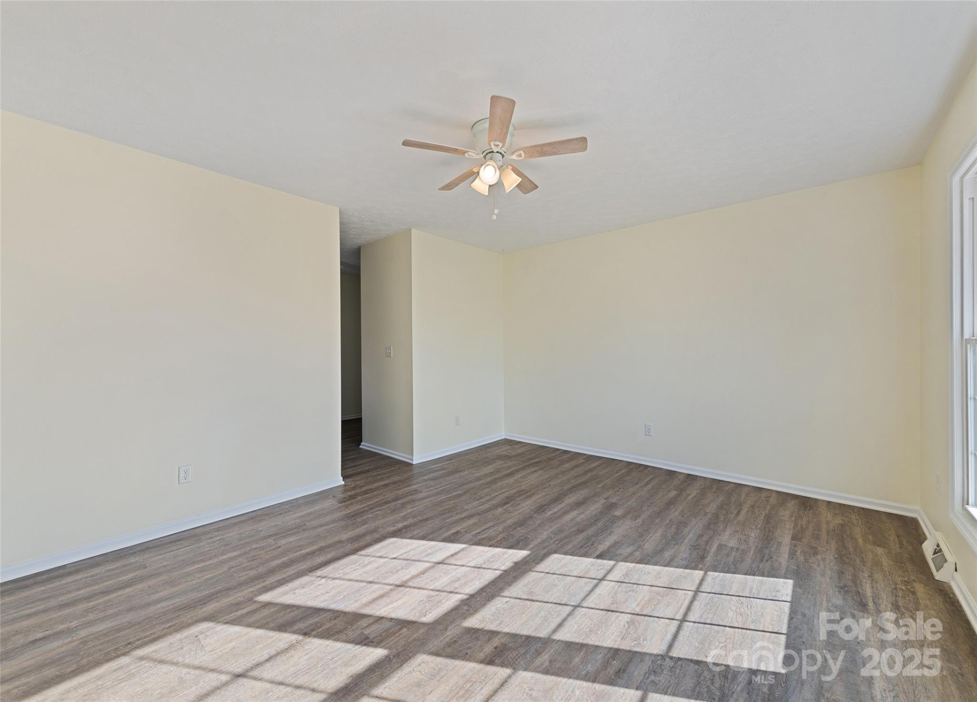 129 Willowbrook Road - Photo 5