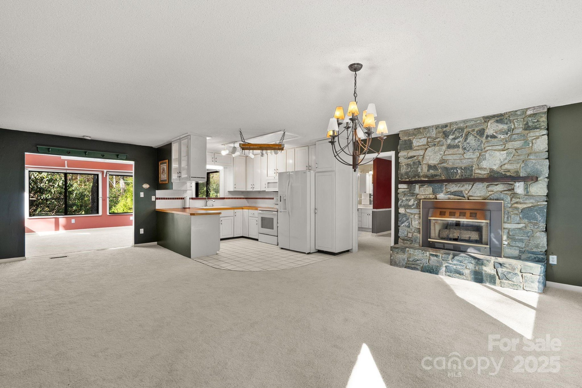 1012 Soquili Drive - Photo 11