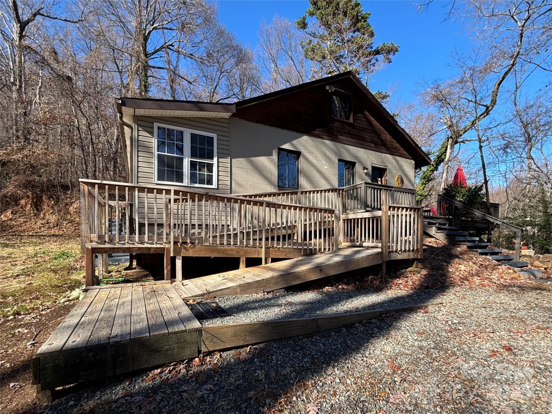 629 Vineyard Road - Photo 2