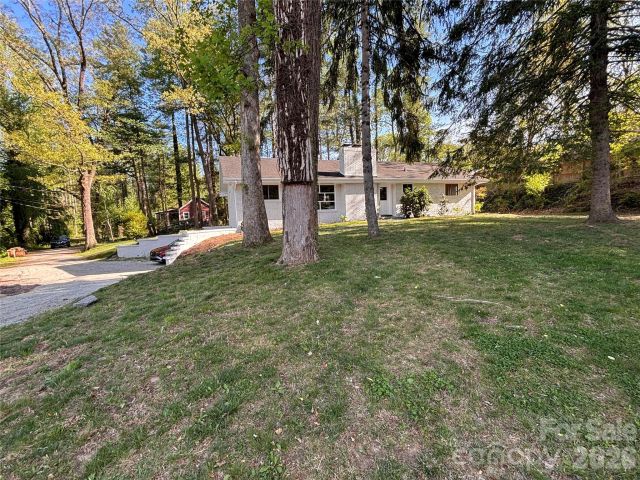 1110 3rd Avenue, Hendersonville, NC, 28739