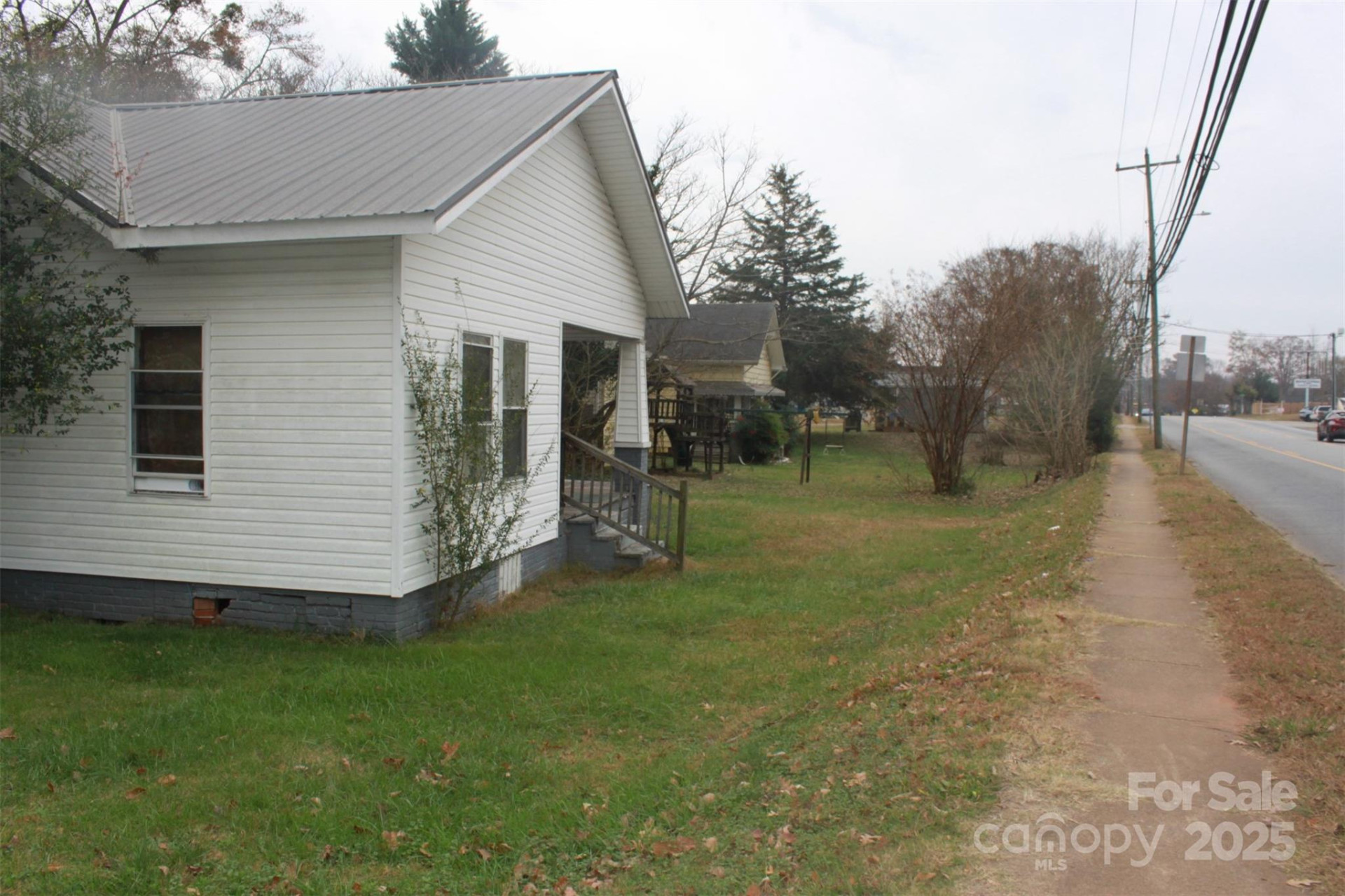 122 Dillashaw Drive - Photo 4