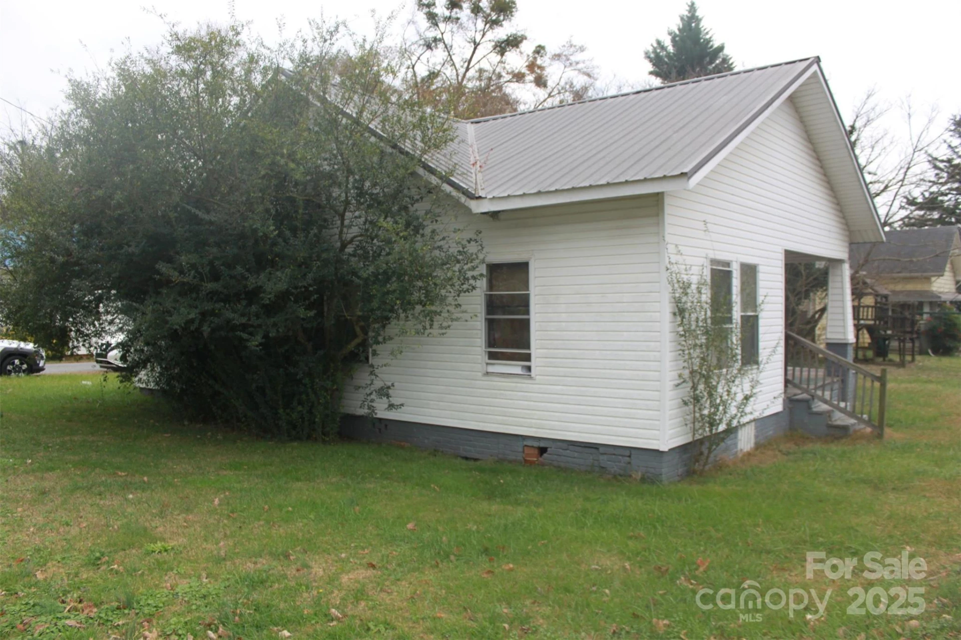 122 Dillashaw Drive - Photo 5