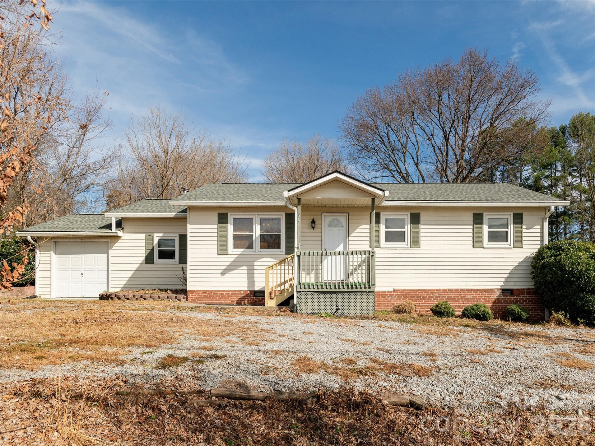 5057 Howard Gap Road - Photo 2