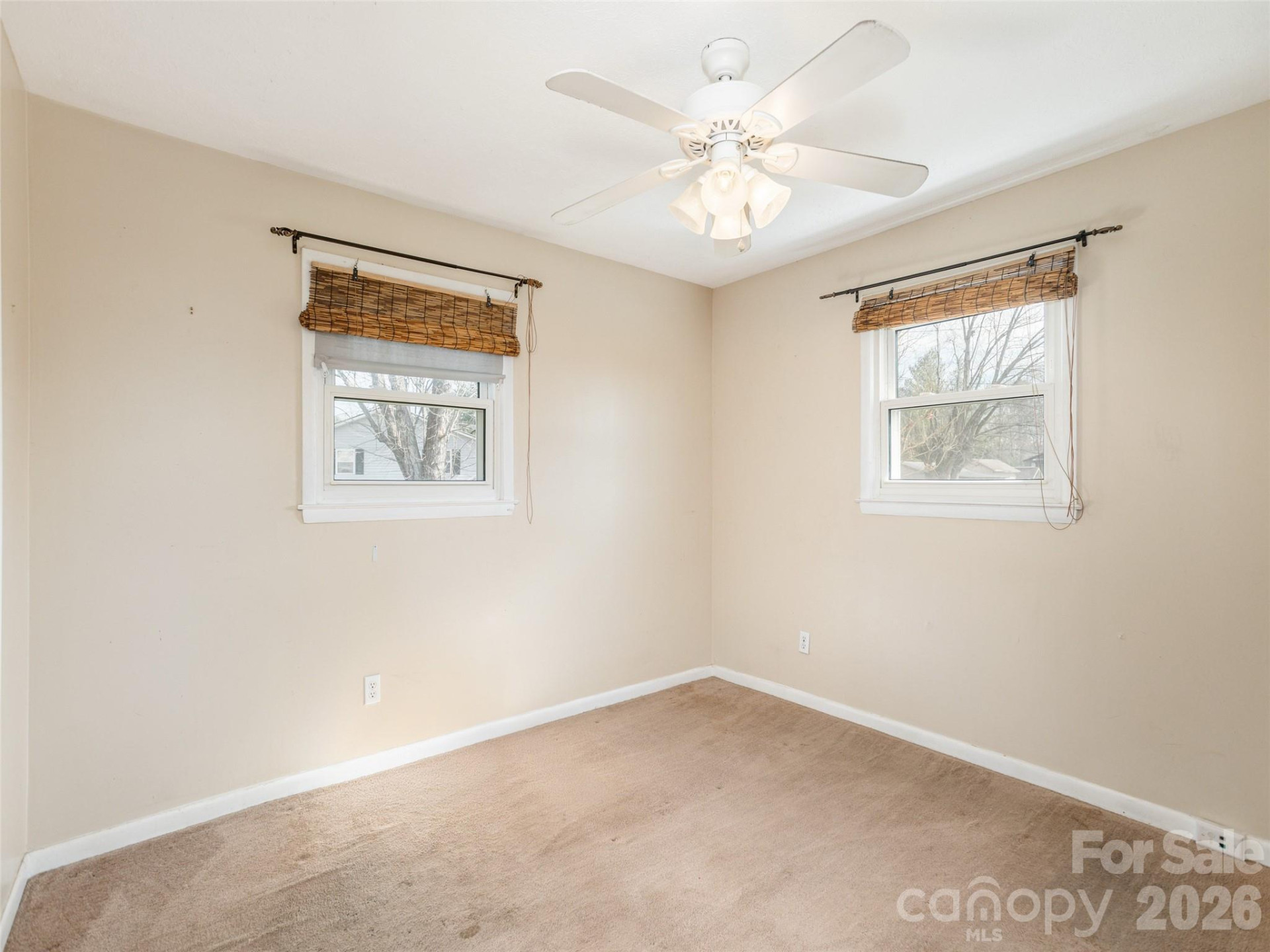 5057 Howard Gap Road - Photo 14