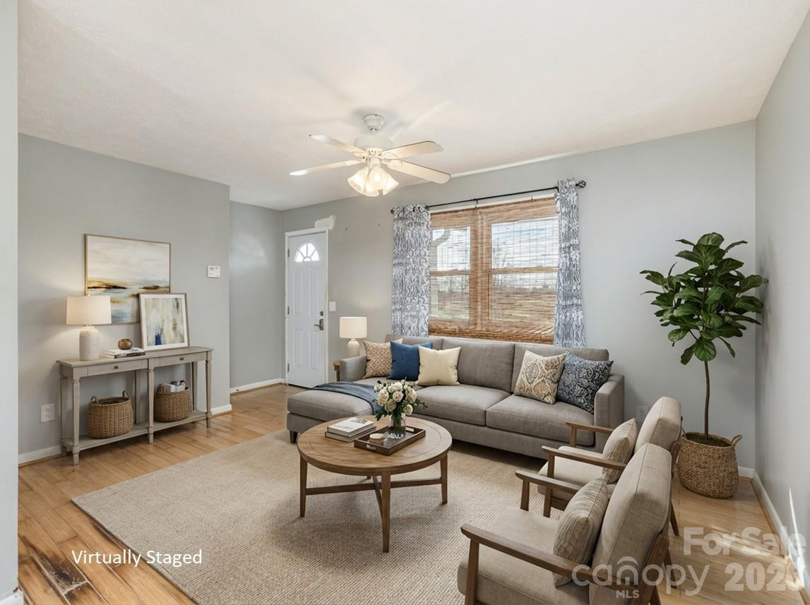 5057 Howard Gap Road - Photo 3