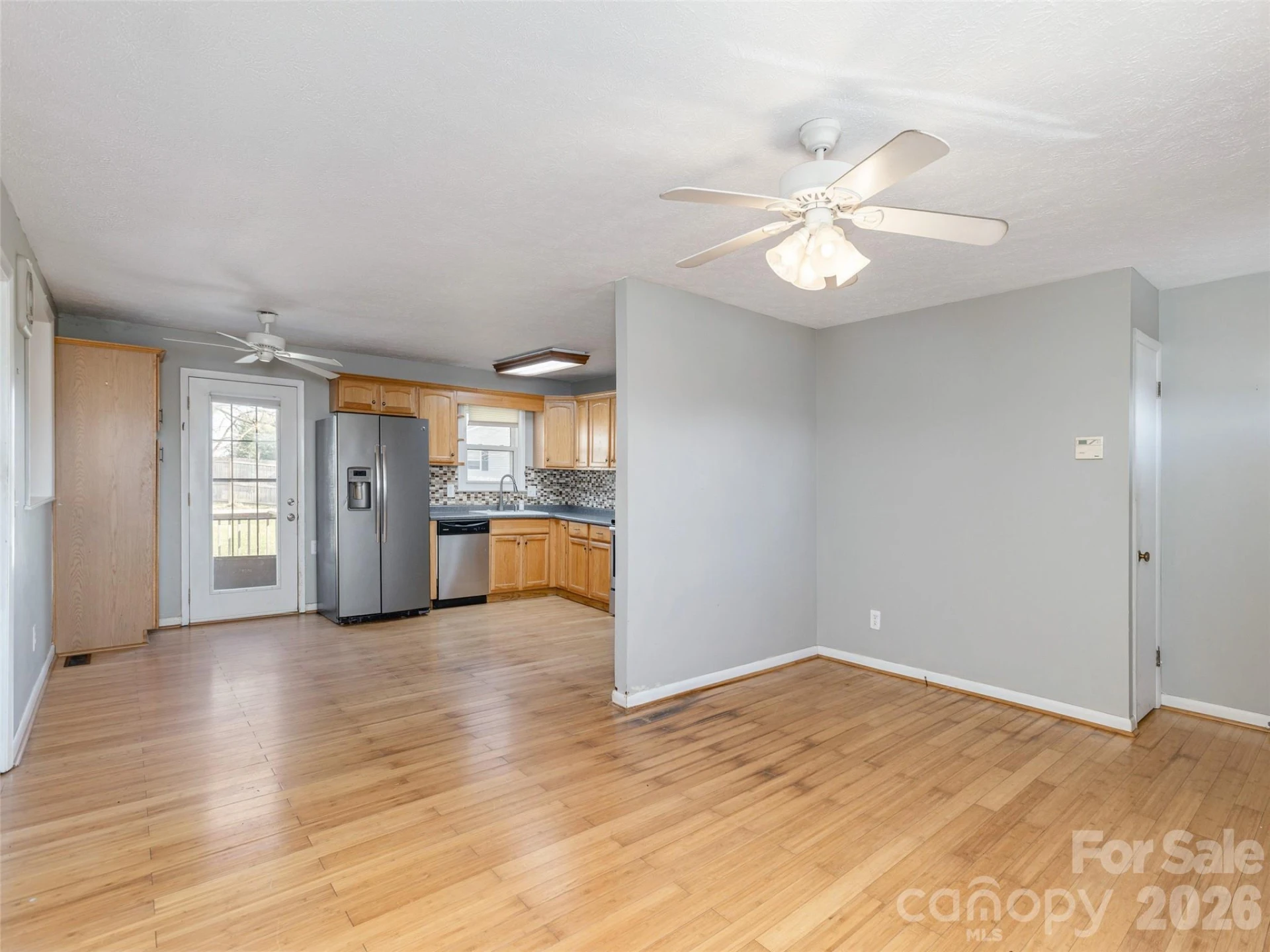5057 Howard Gap Road - Photo 5