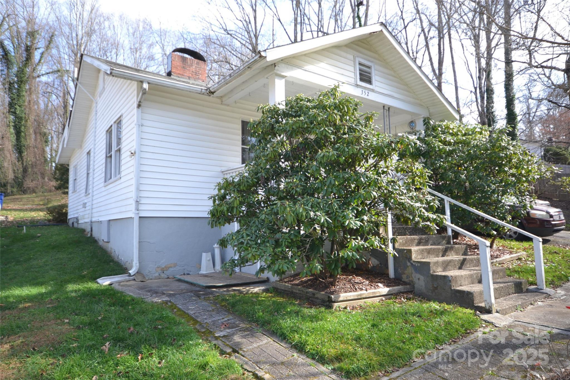 352 London Road - Photo 2