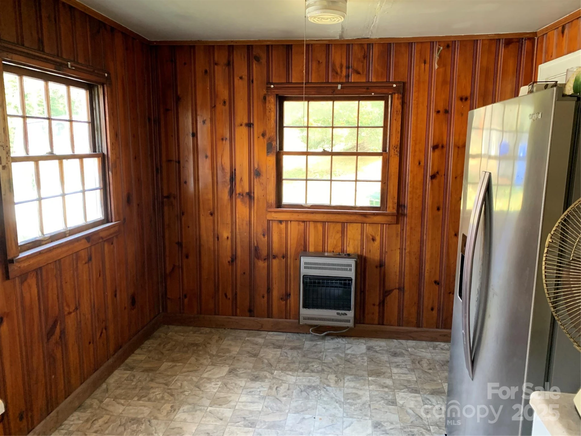 352 London Road - Photo 9