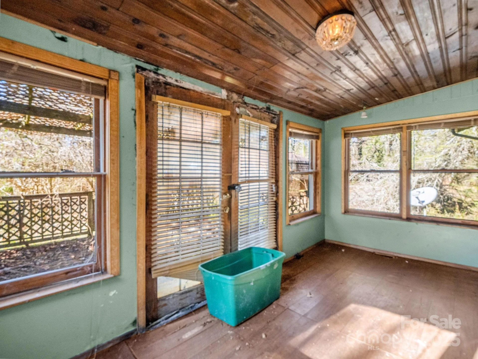 541 Broadway Street - Photo 17