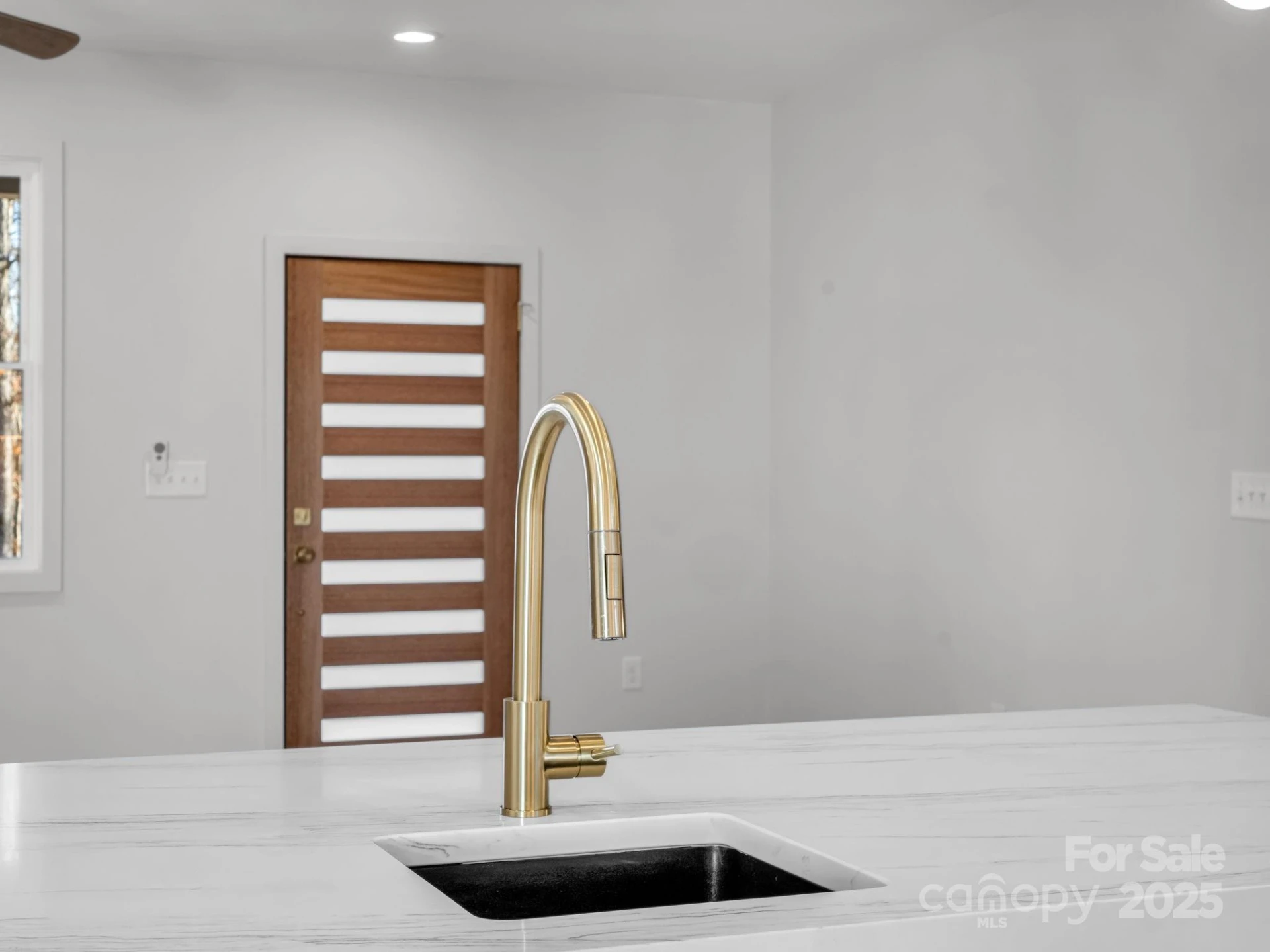 135 Hilltop Street - Photo 14