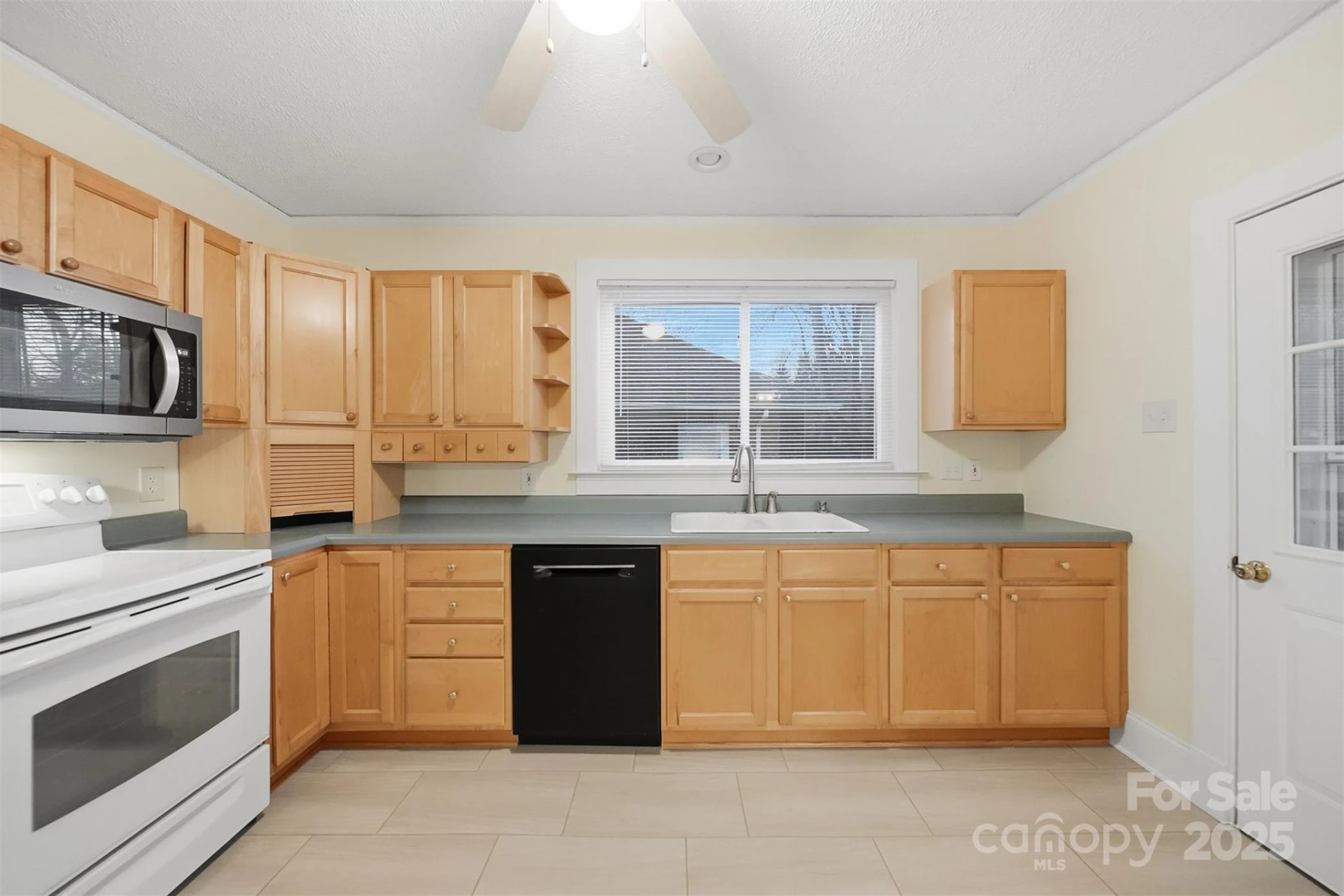 3 Enka Oak Street - Photo 12