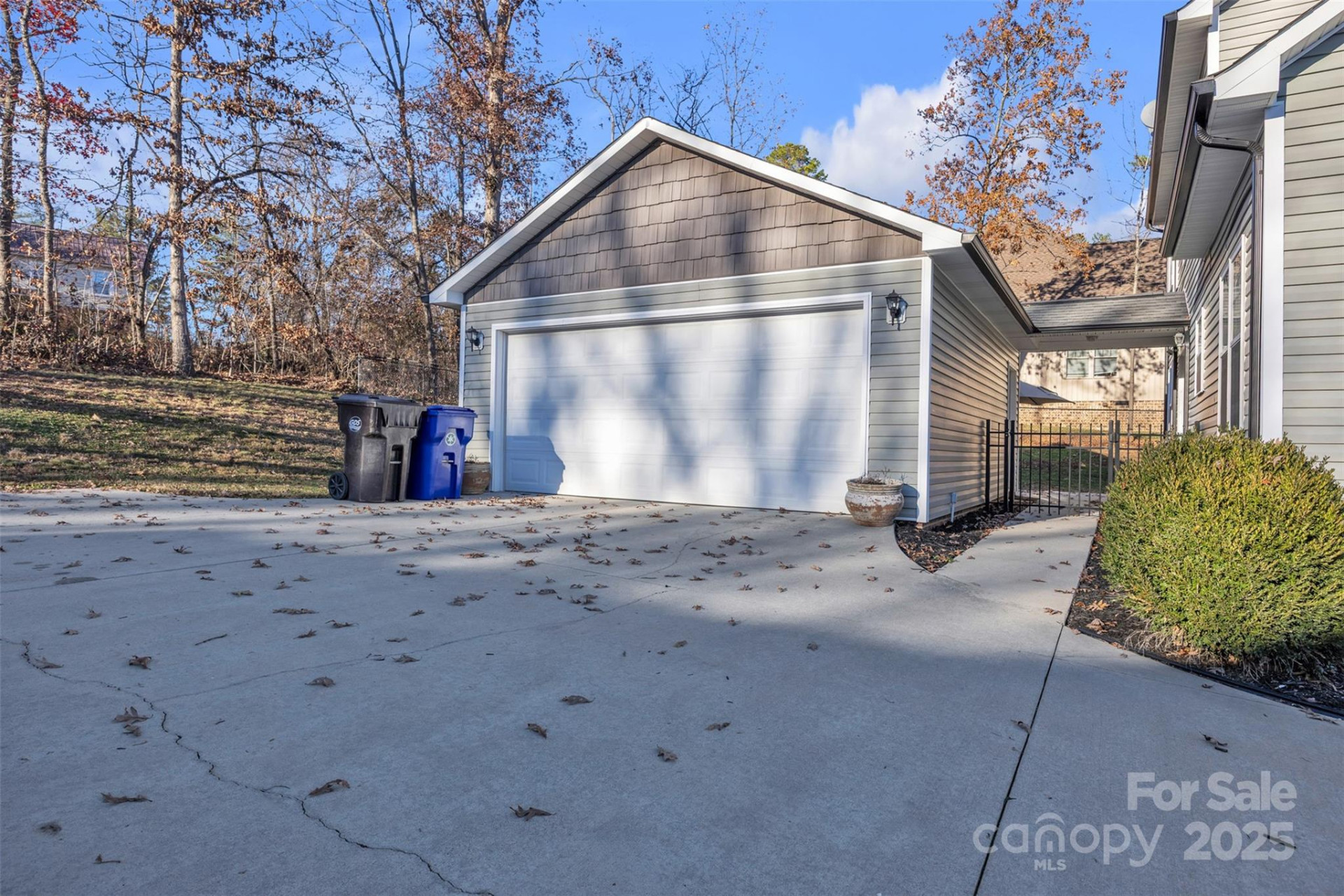312 Oak Knoll - Photo 8
