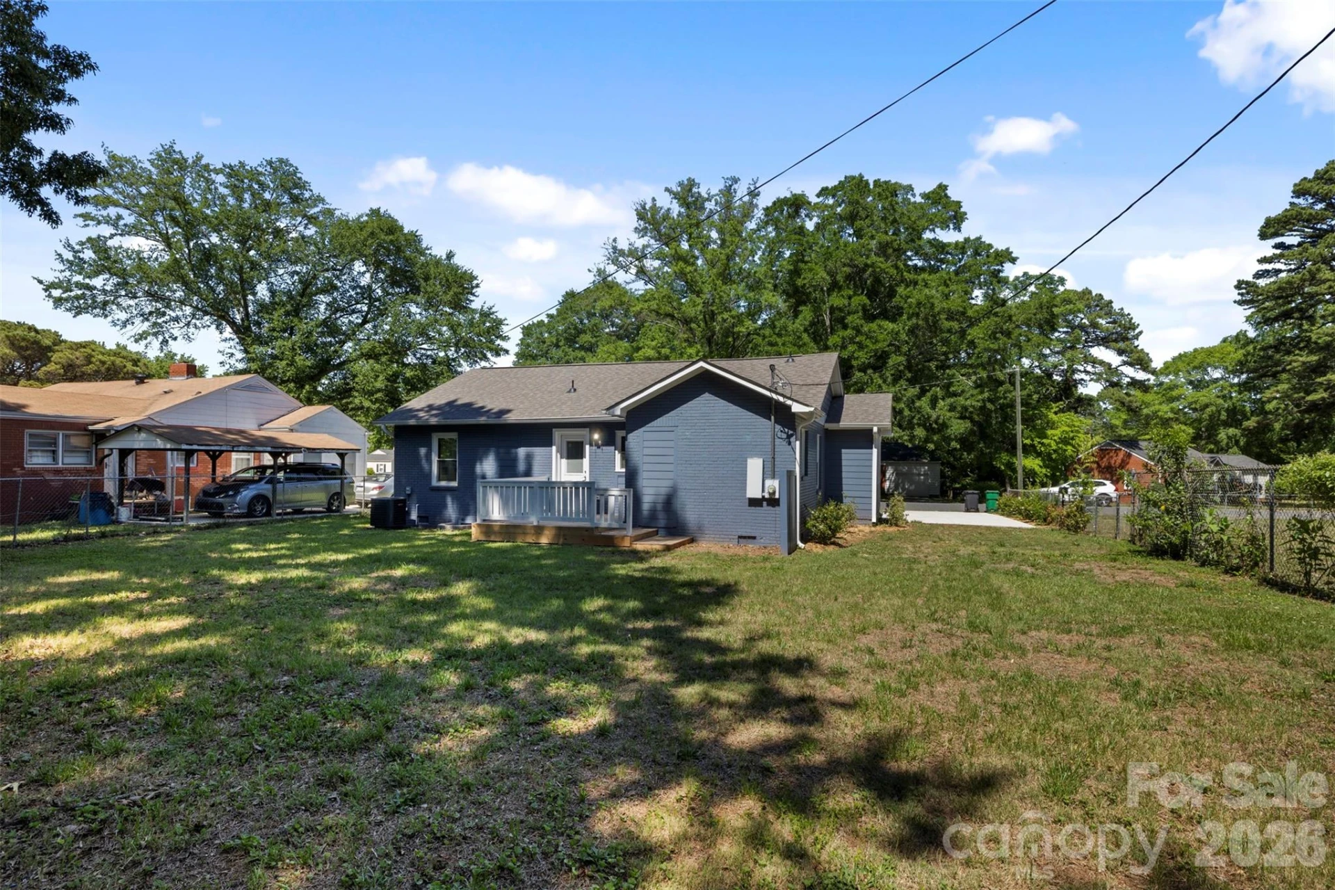 2414 Dickens Avenue - Photo 30