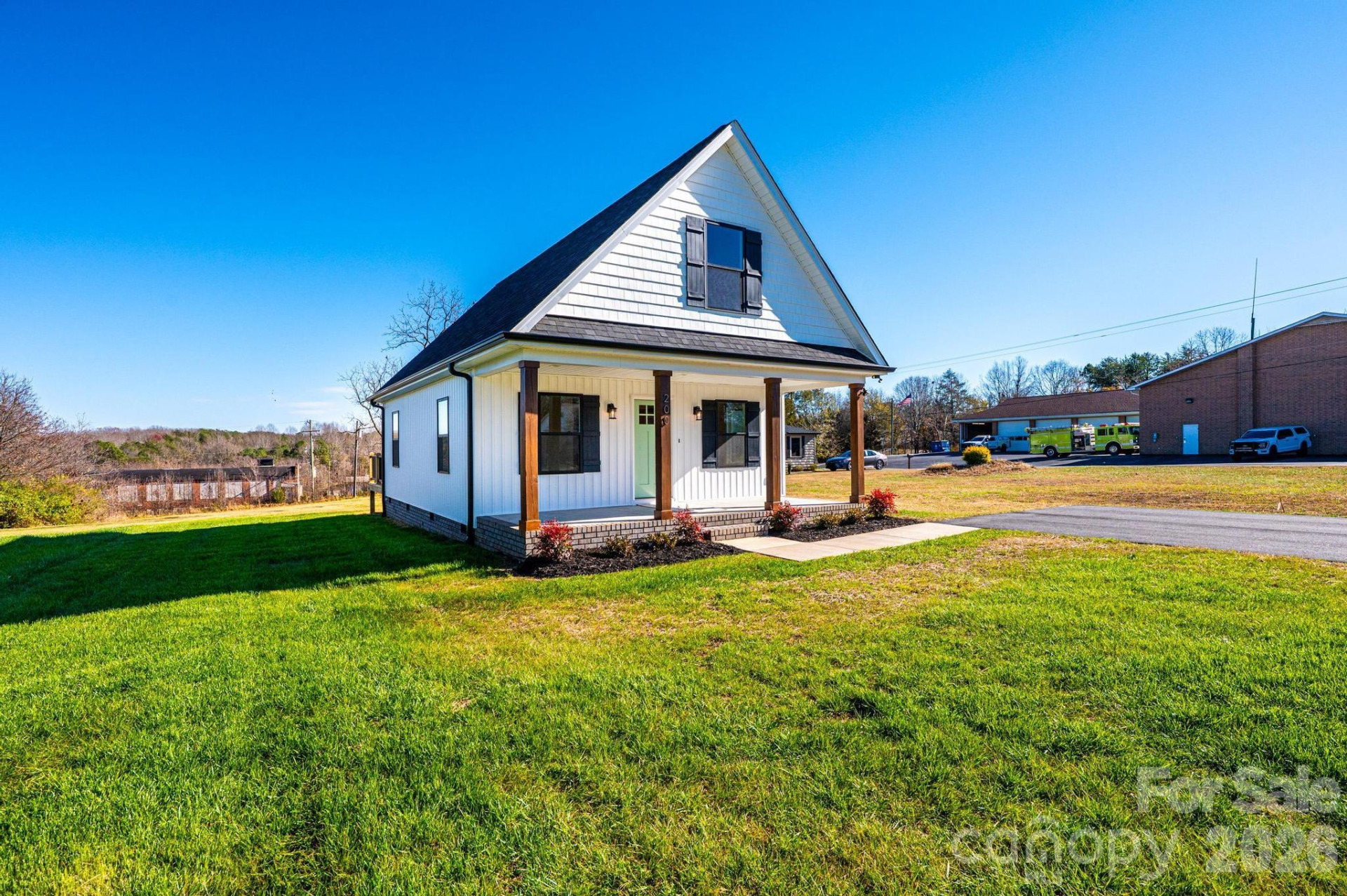 200 Center Street - Photo 2