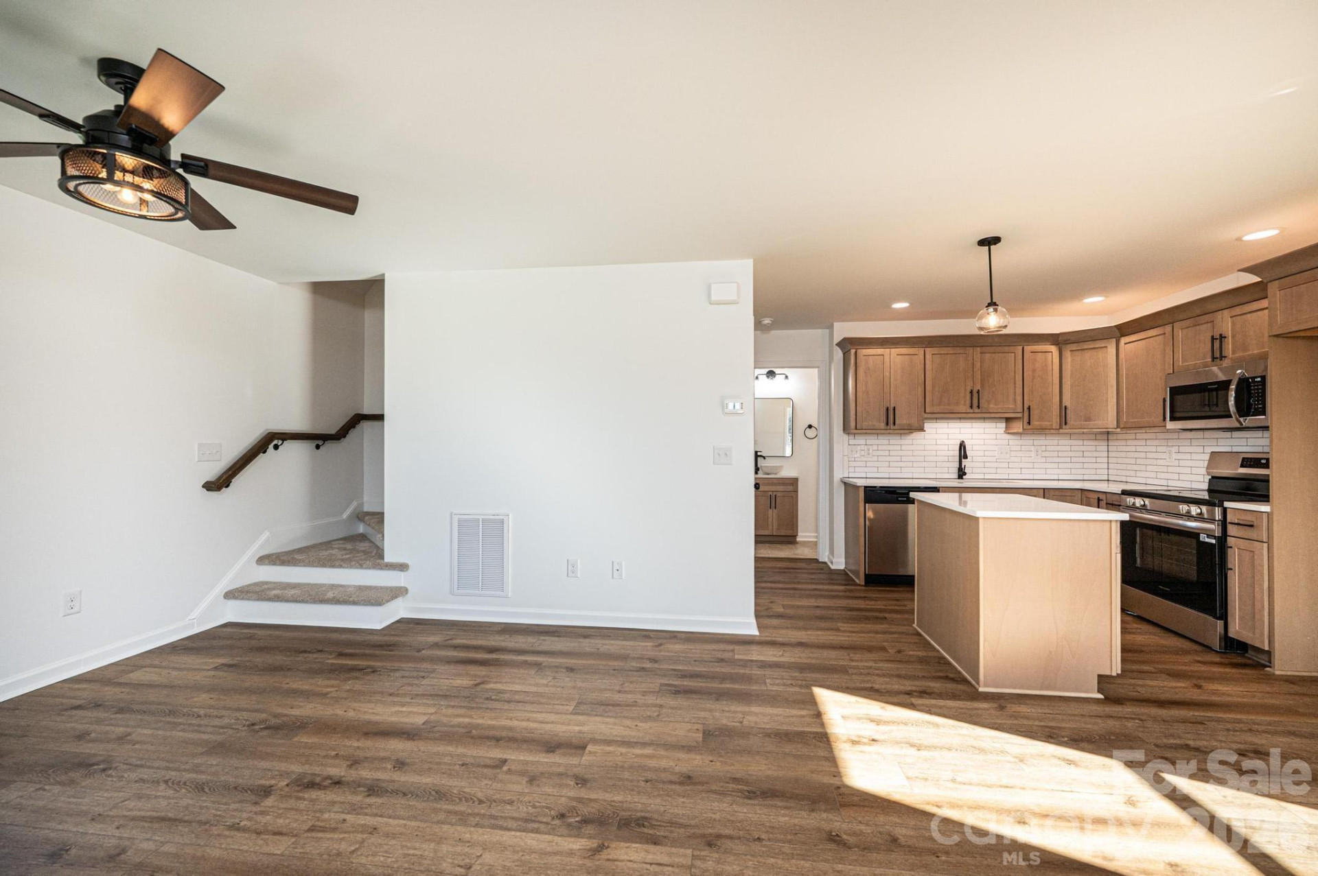 200 Center Street - Photo 7