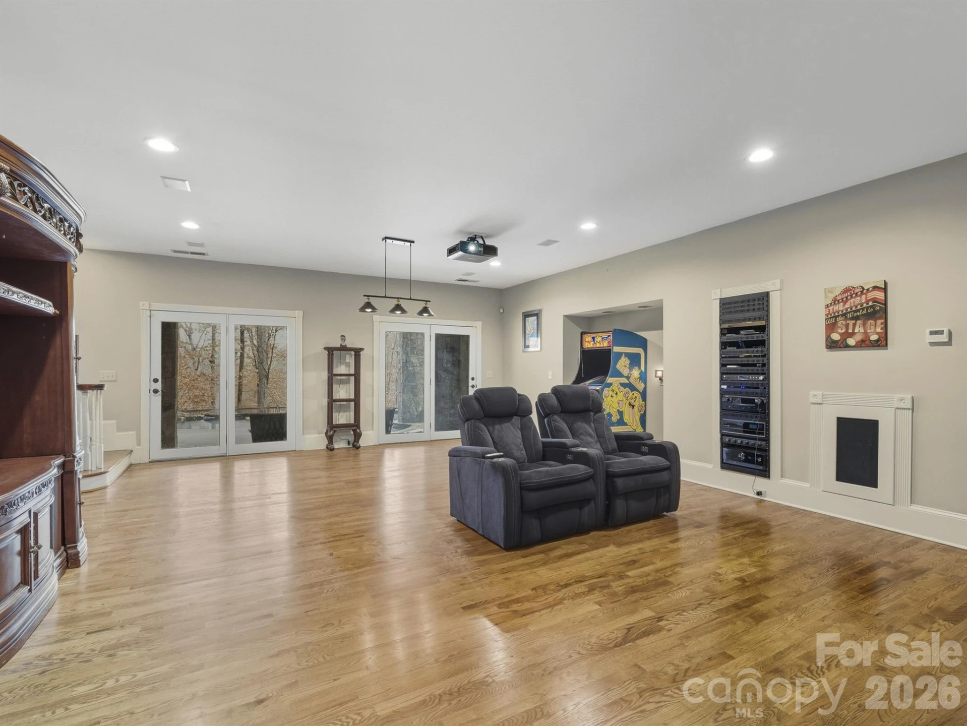 1090 Saunders Drive - Photo 29