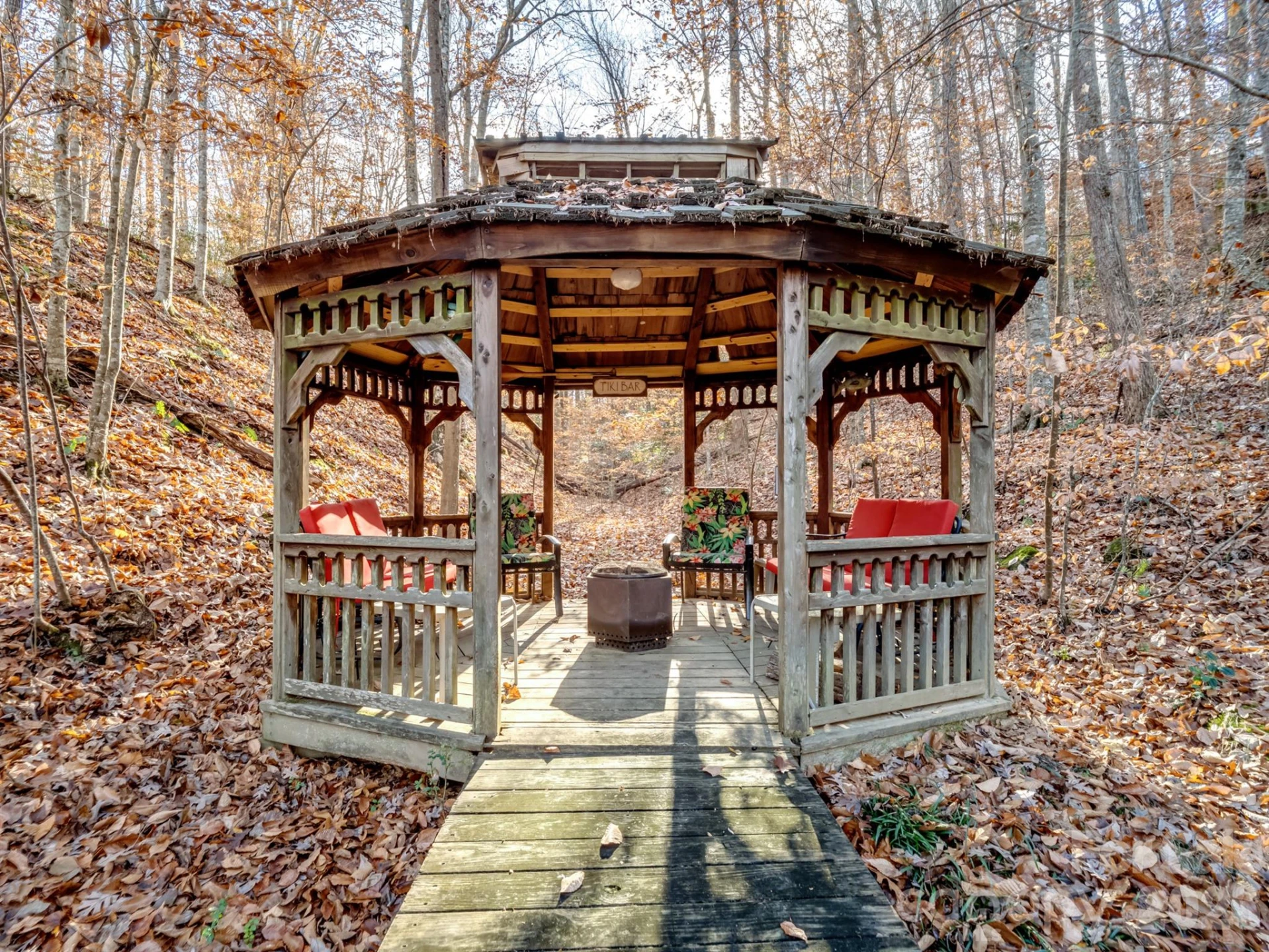 1090 Saunders Drive - Photo 41