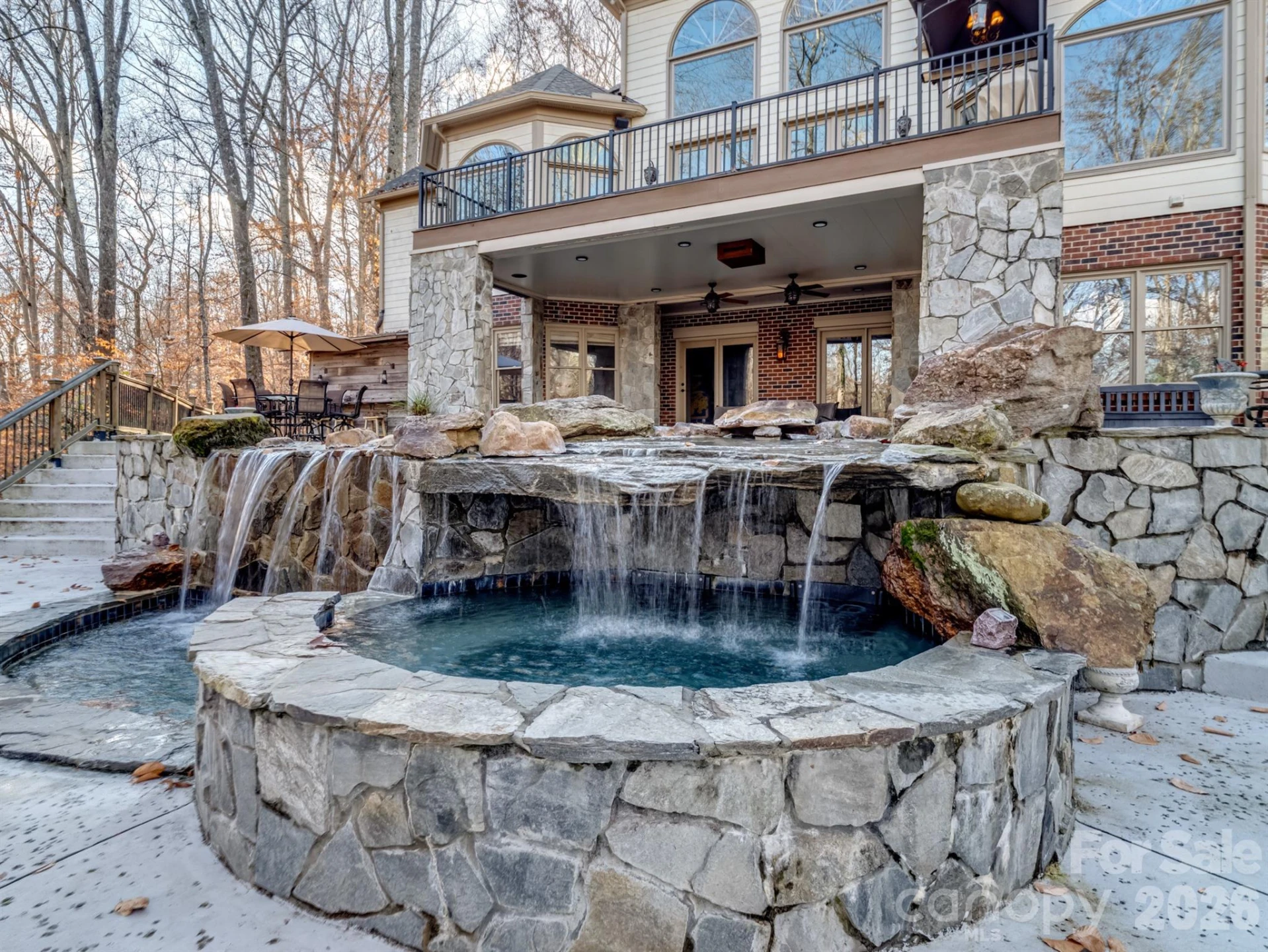 1090 Saunders Drive - Photo 7