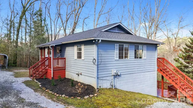 124 Flat Creek Drive, Lake Toxaway, NC, 28747