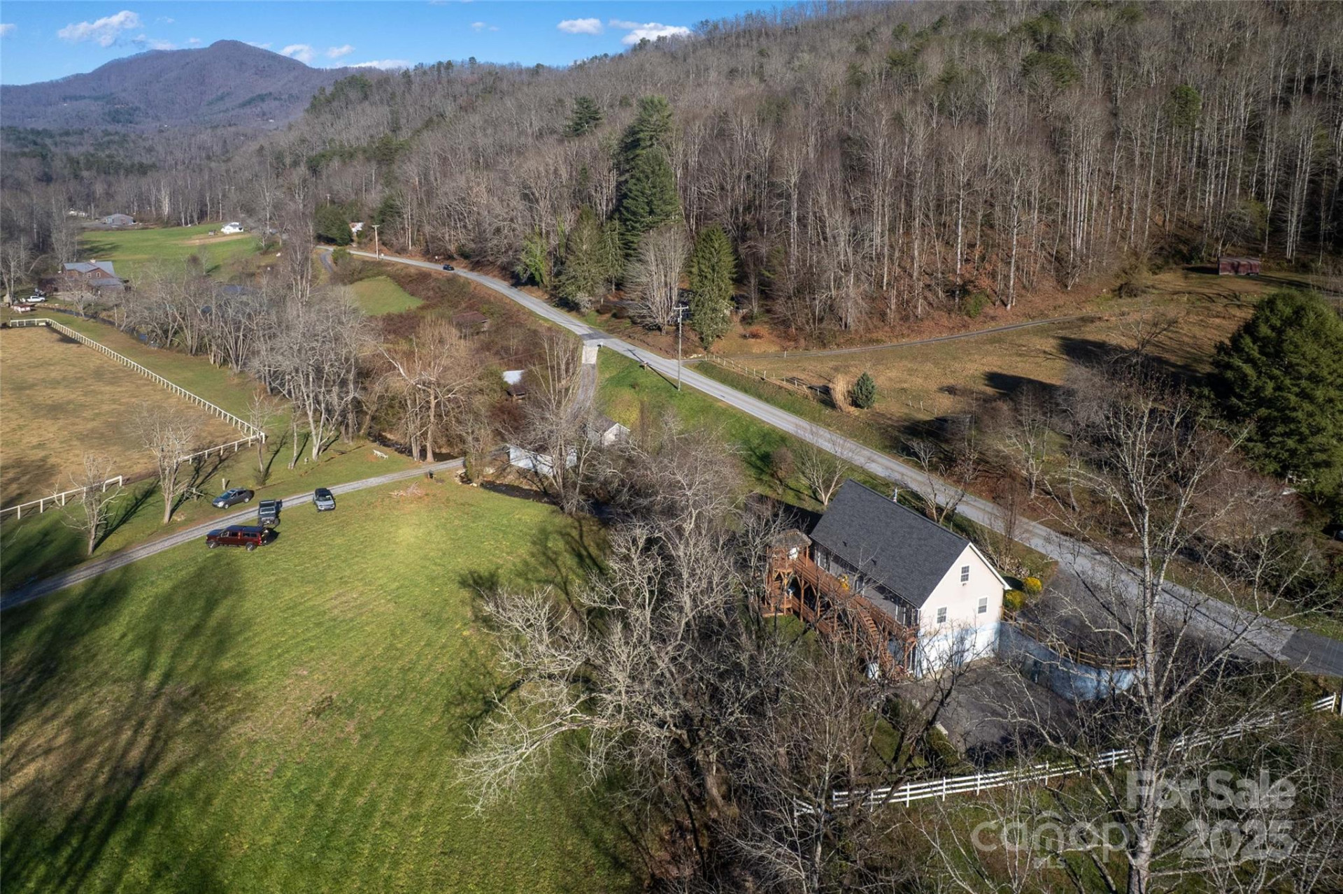 814 Barkers Creek Road - Photo 4
