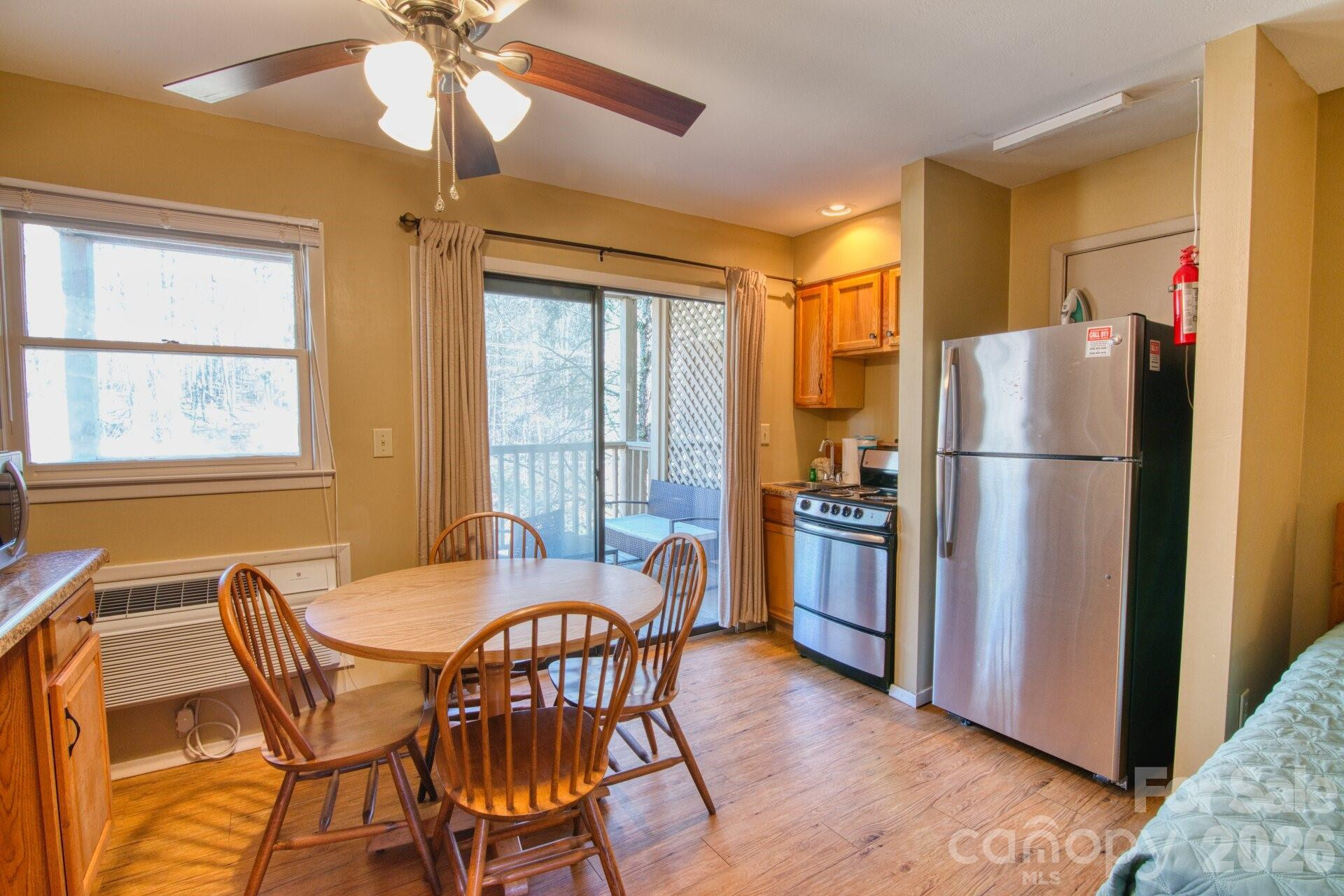 160 Whitney Boulevard #7 - Photo 3