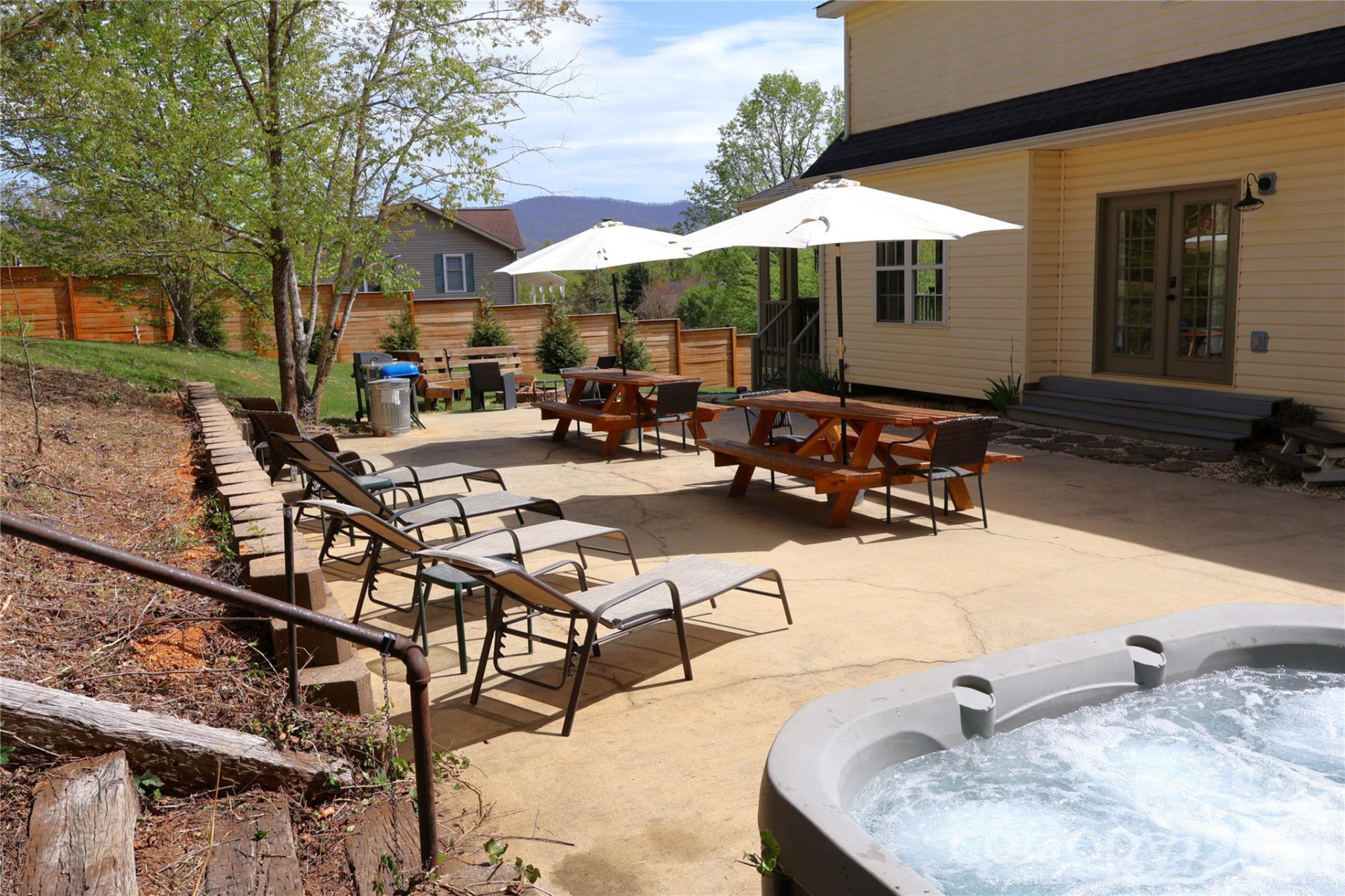 39 Kirkland Drive - Photo 2