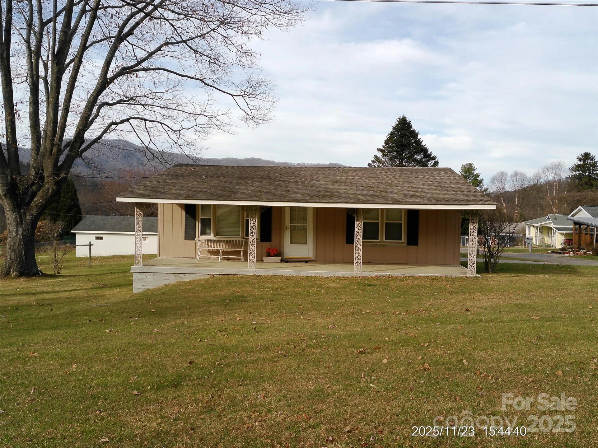 230 Leisure Lane