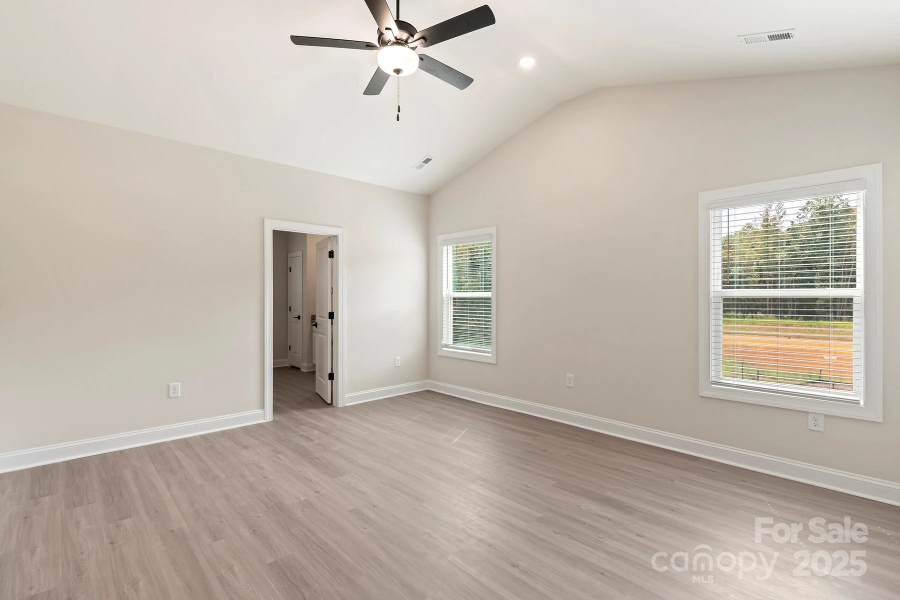 125 Colonial Reserve Avenue - Photo 13