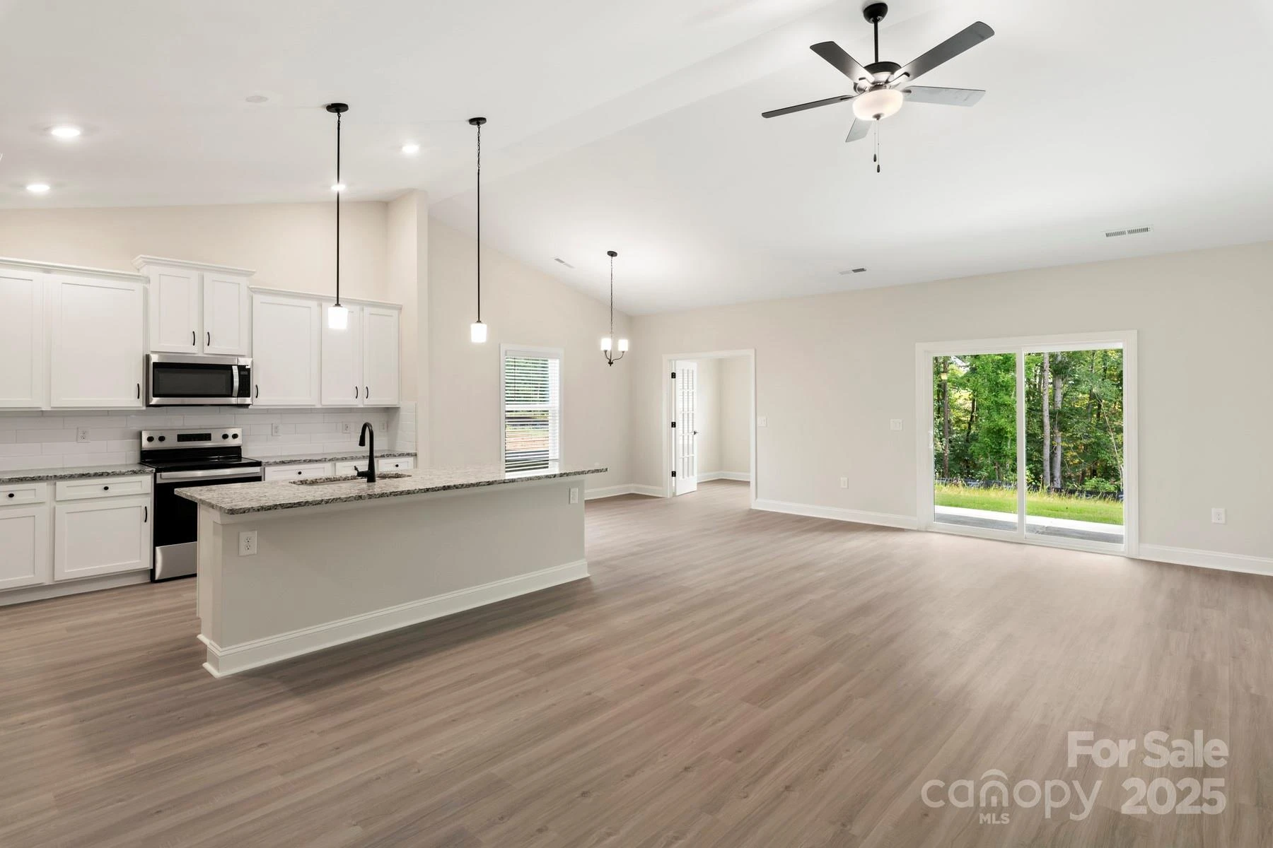 125 Colonial Reserve Avenue - Photo 5
