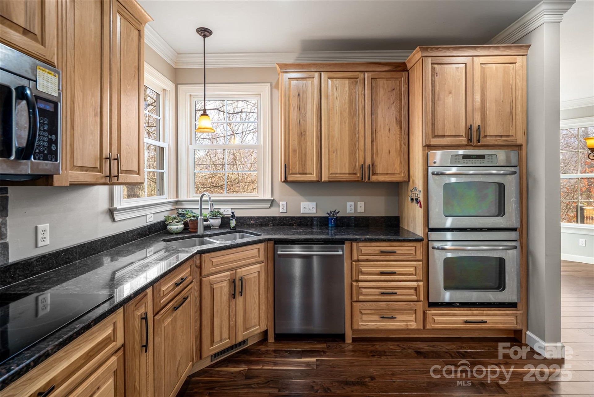 98 Sovereign Lane - Photo 13