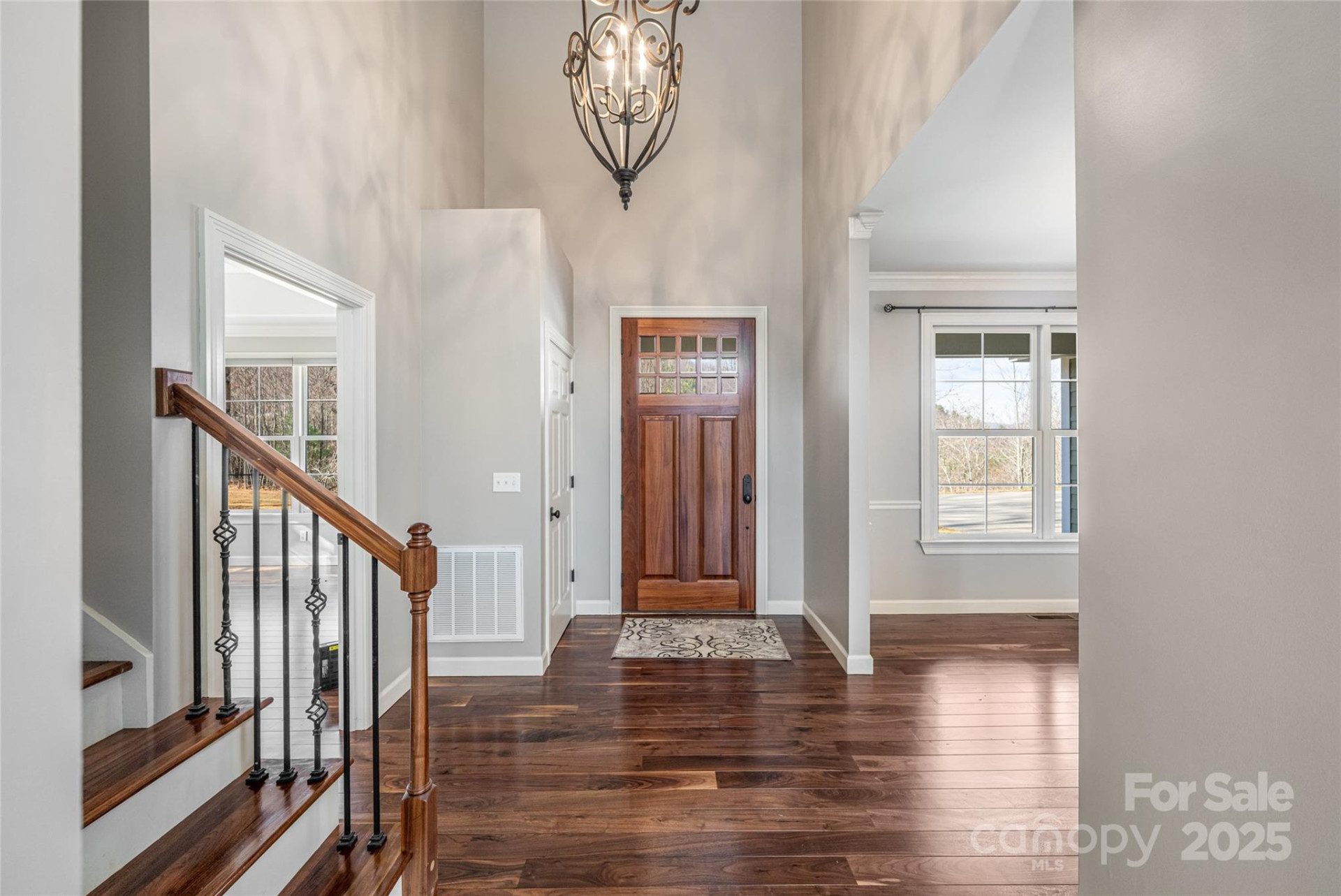 98 Sovereign Lane - Photo 4