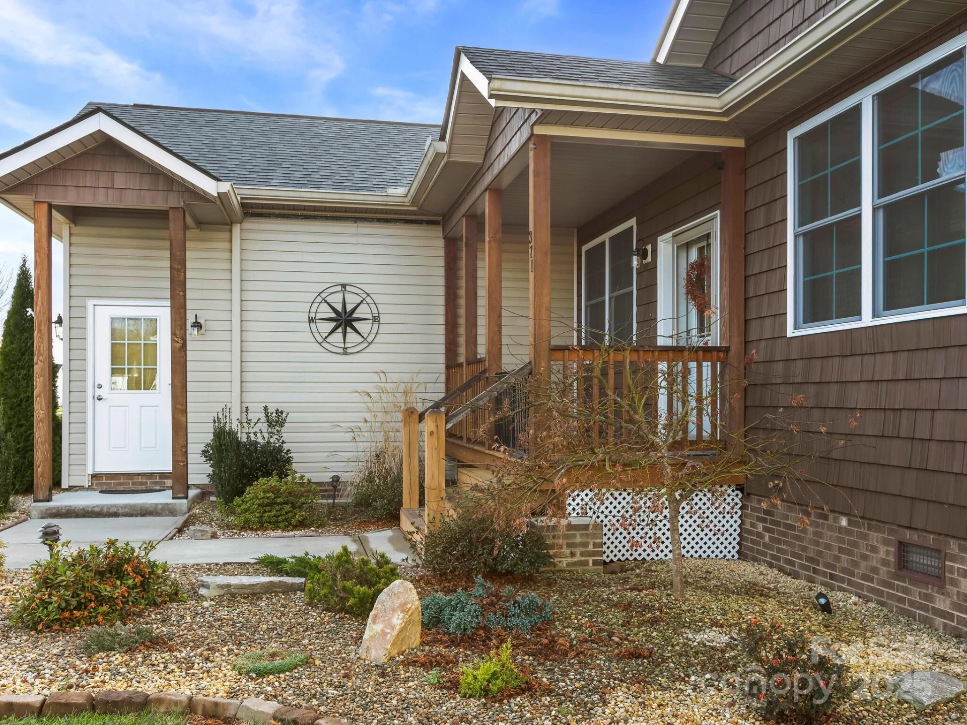 371 Beechnut Drive - Photo 4