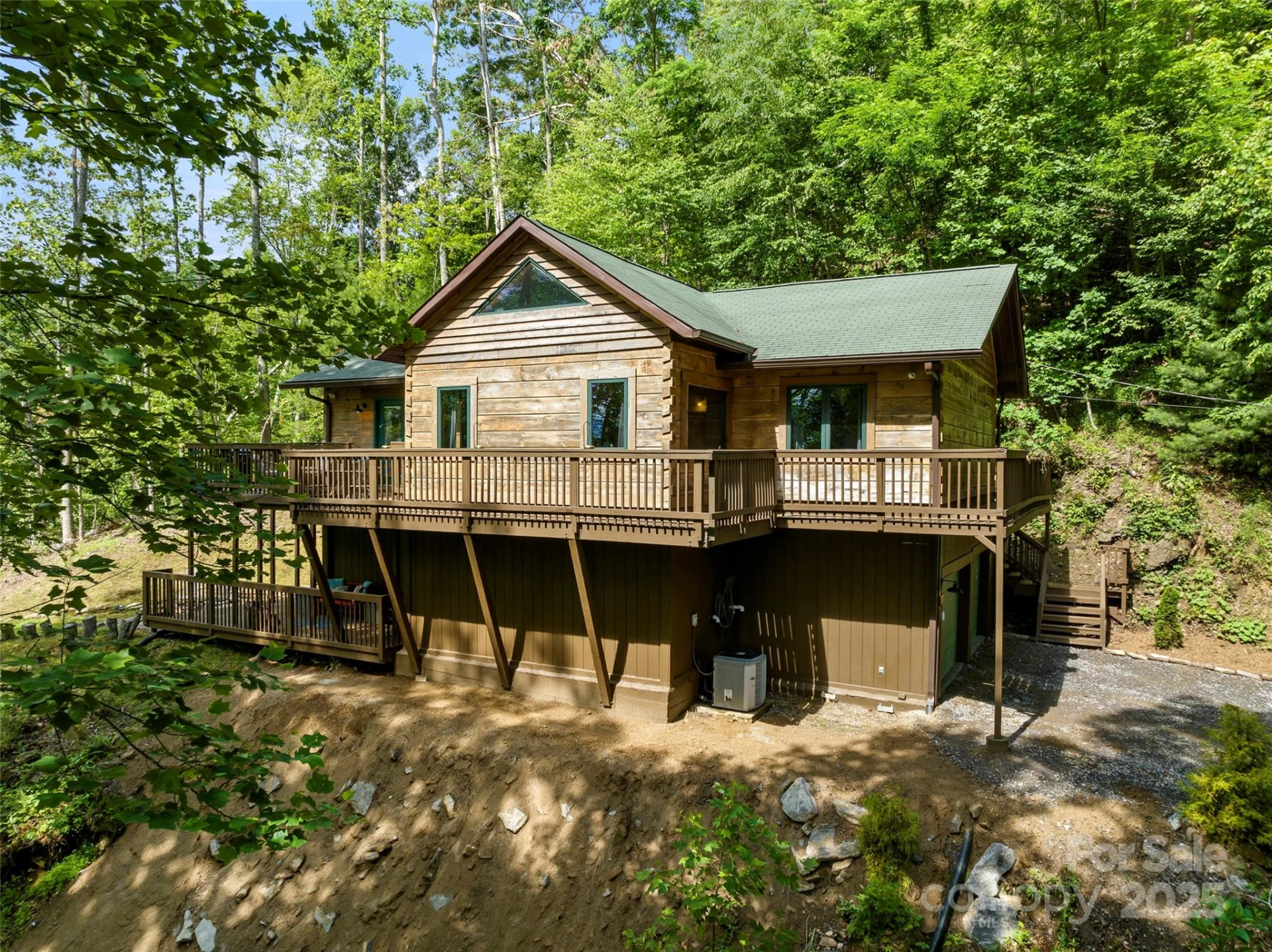 619 Leisure Lane