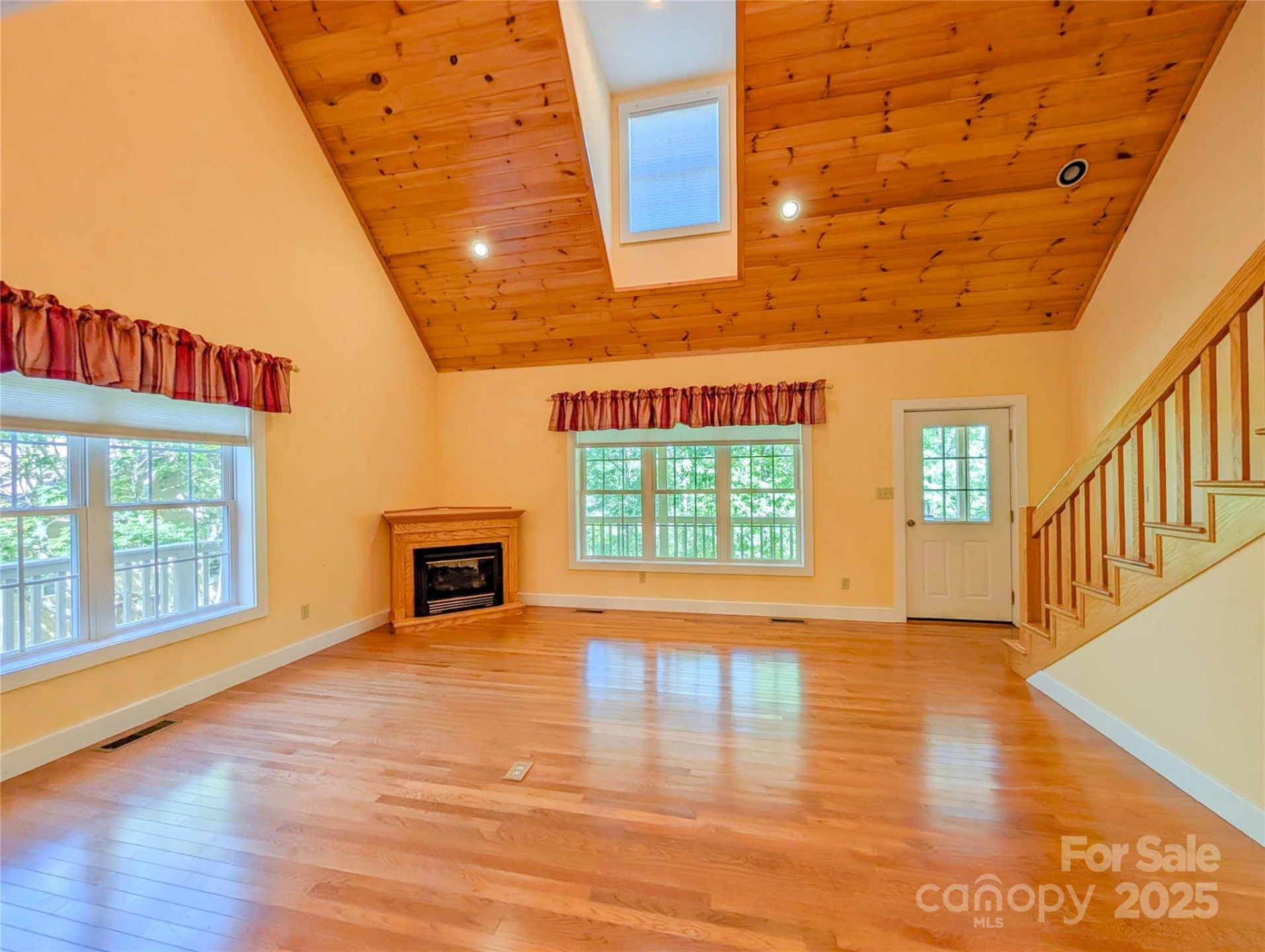 355 Rosewood Lane - Photo 9